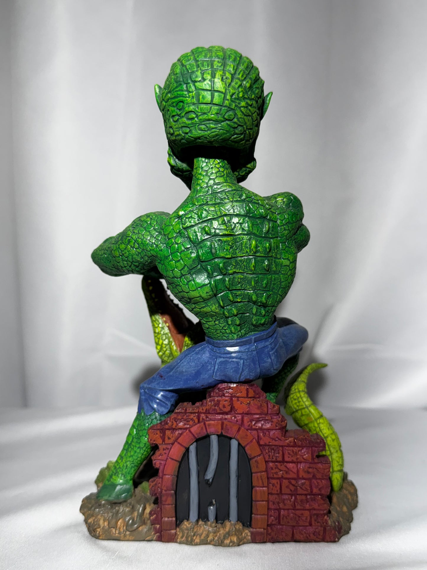 Monogram Masterworks 2004 DC Villains Killer Croc Headstrong Dynamic Bobble Head