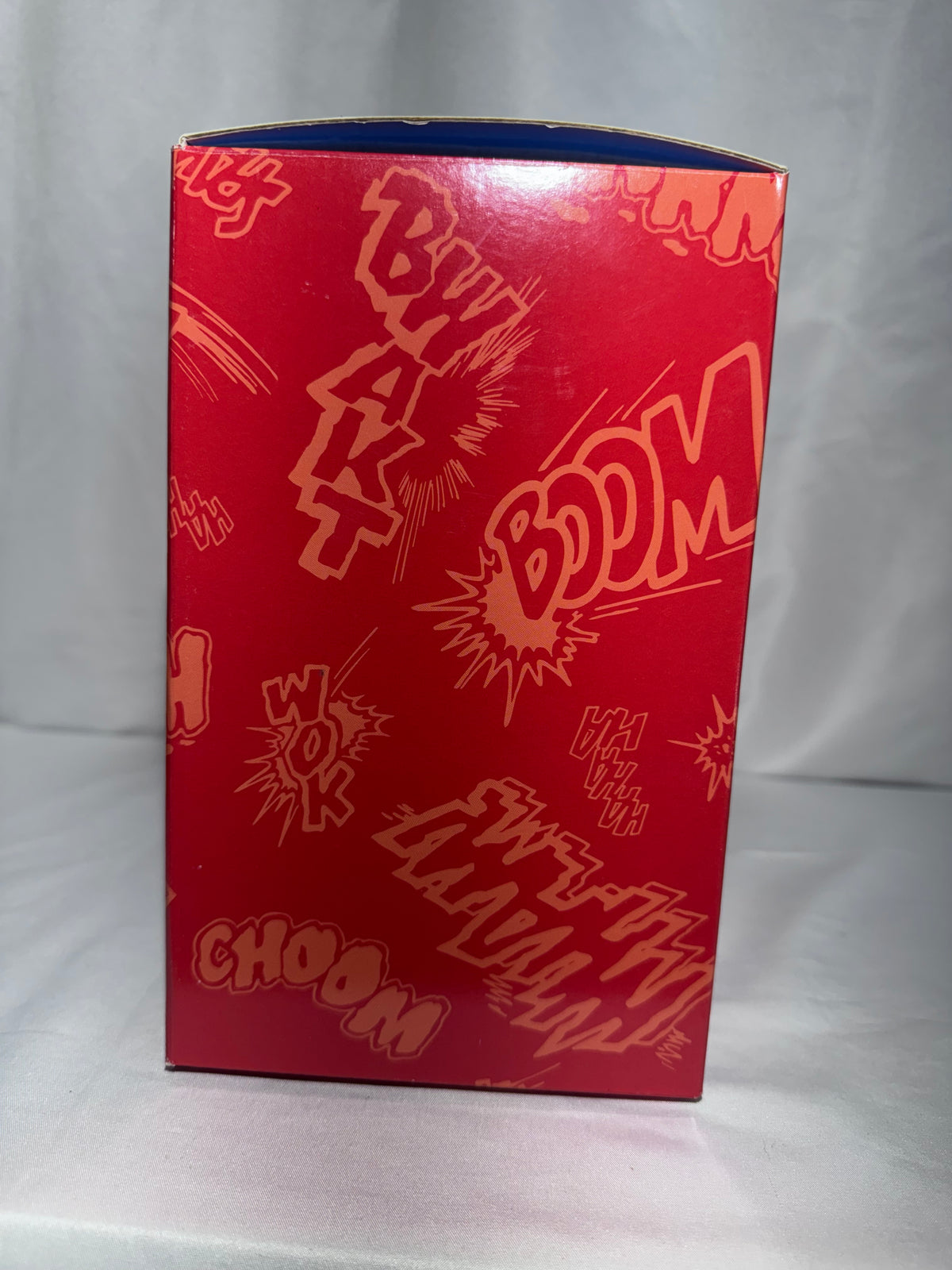 Hallmark 1996 DC Super Heroes Modern Era Wonder Woman Figurine – “Warrior of Strength and Wisdom”