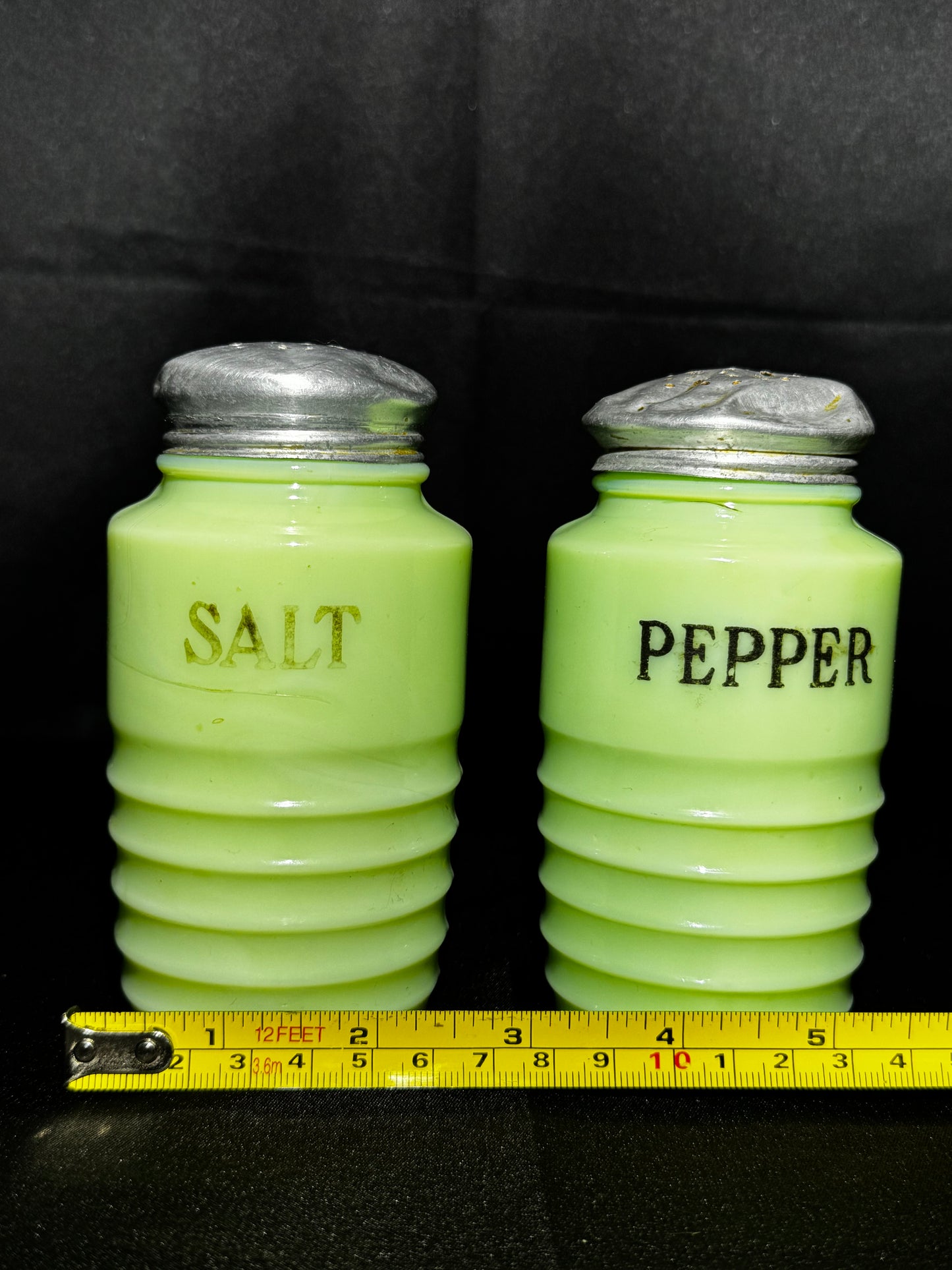 Vintage Jeannette Jadeite Salt & Pepper Shakers Ribbed Beehive Uranium Glass 1930s