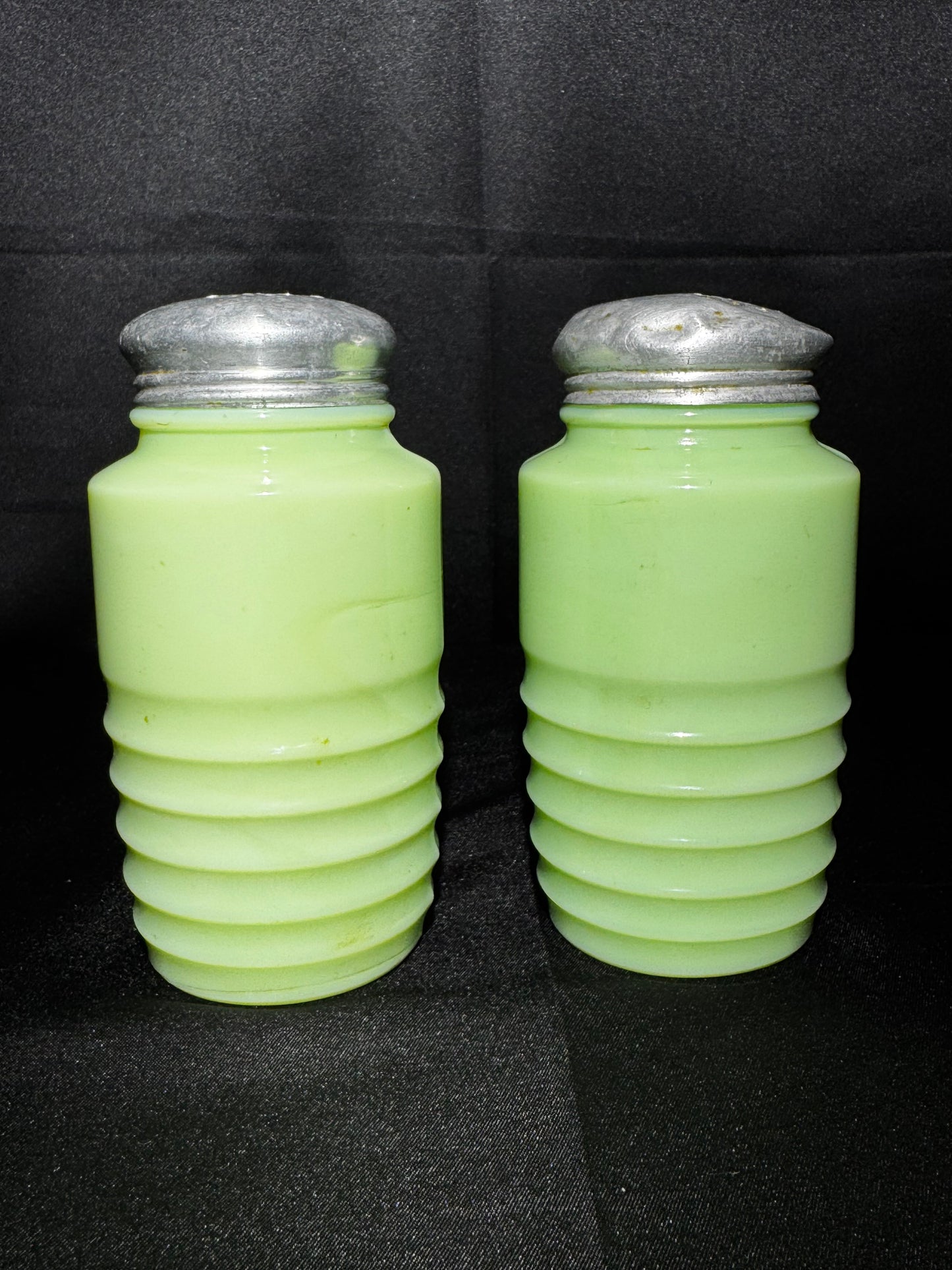 Vintage Jeannette Jadeite Salt & Pepper Shakers Ribbed Beehive Uranium Glass 1930s