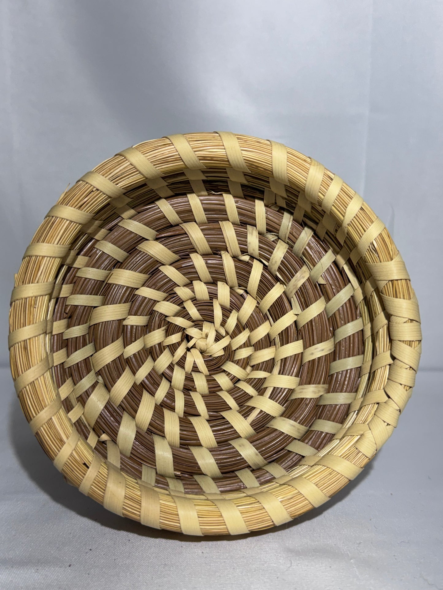 Handcrafted Gullah Sweetgrass/Pine Needle Basket with Lid –Helen Burns Charleston, SC