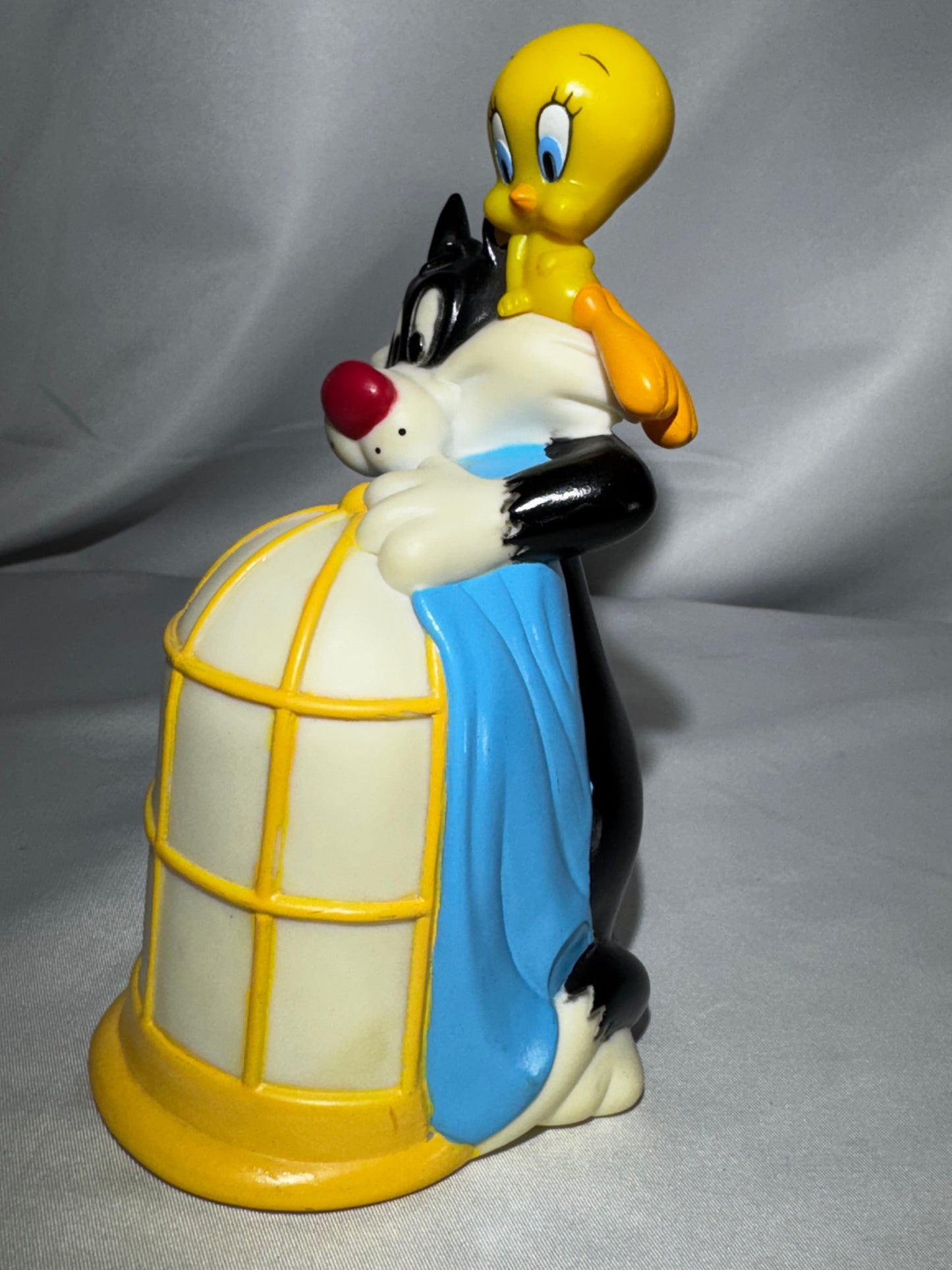 Vintage 1994 Warner Bros. Looney Tunes Sylvester & Tweety Piggy Bank