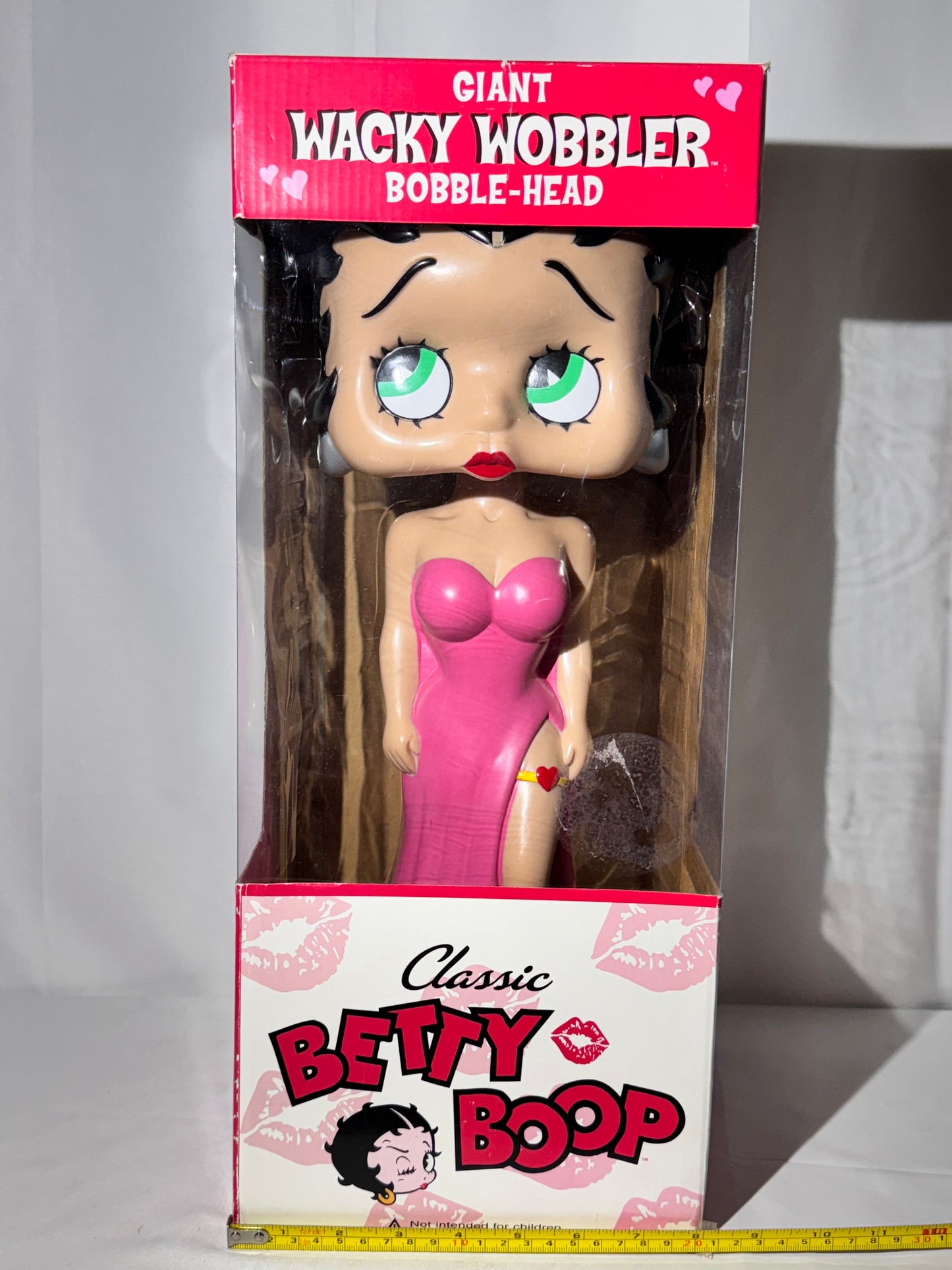 Giant 18” Betty Boop Wacky Wobbler Bobblehead – Funko 2006 – Pink Gown – Original Box