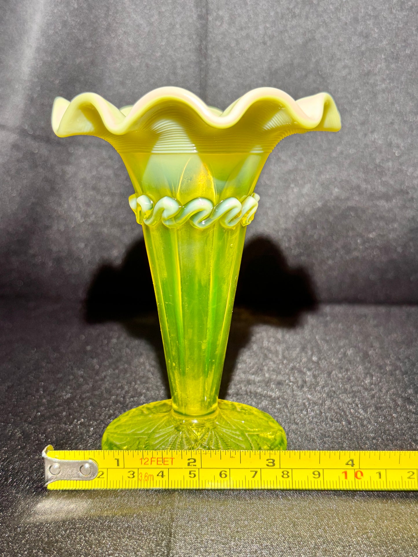 Vintage Davidson Pearline Primrose Uranium Glass Vase – Fluted & Ruffled