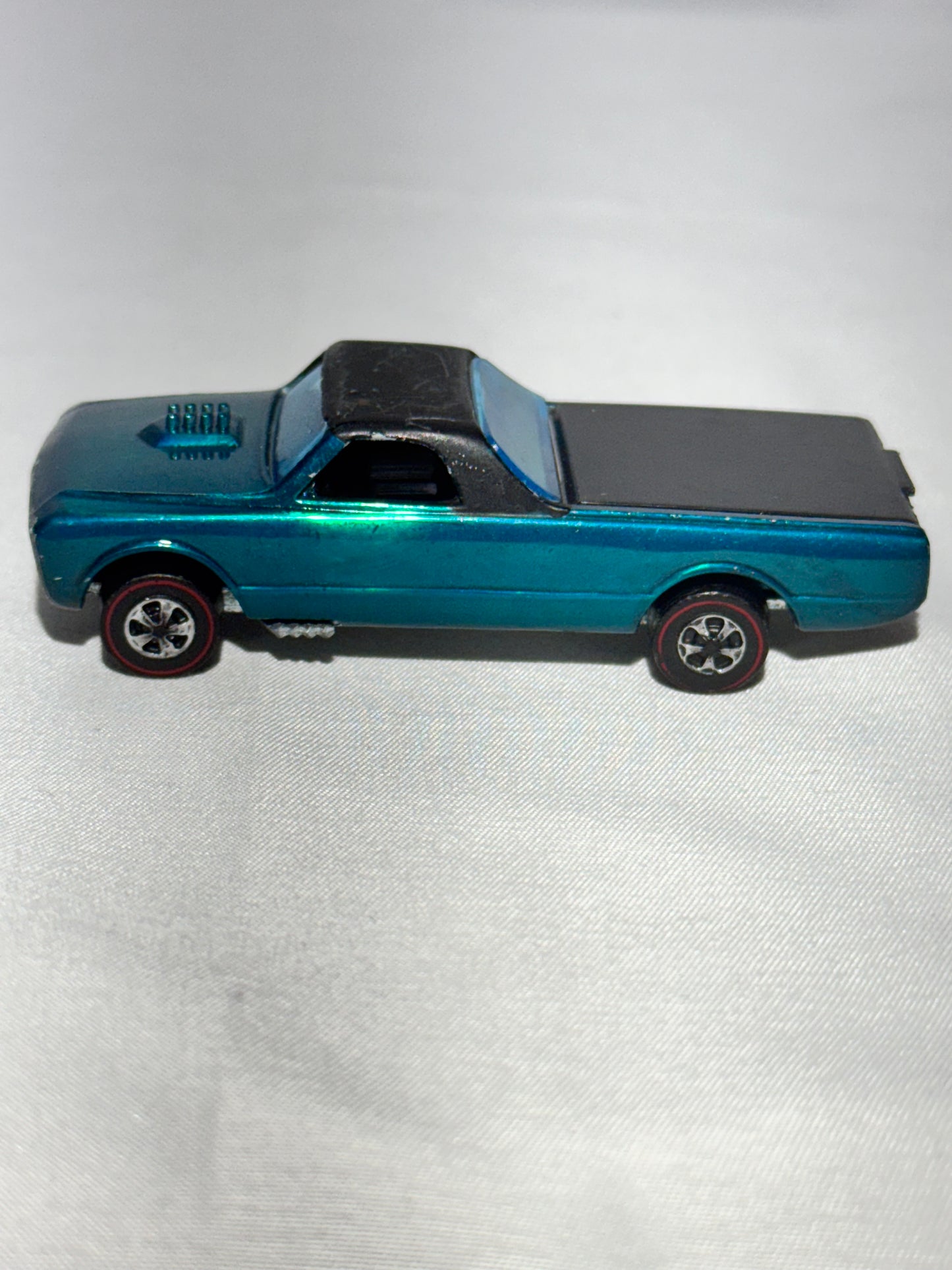 Vintage Hot Wheels Custom Fleetside – Original Redline Series (1967)