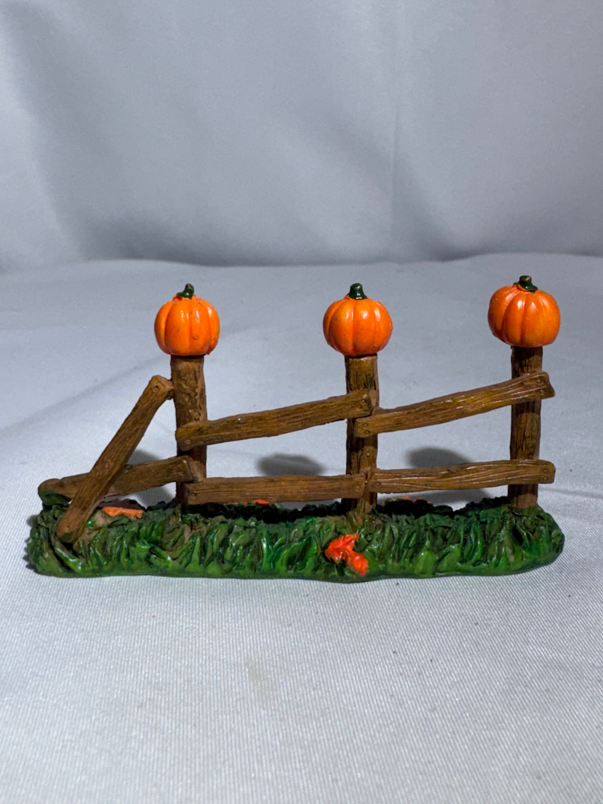 Lemax Spooky Town Pumpkin Fence #44142 — Retired 2004 Halloween Village