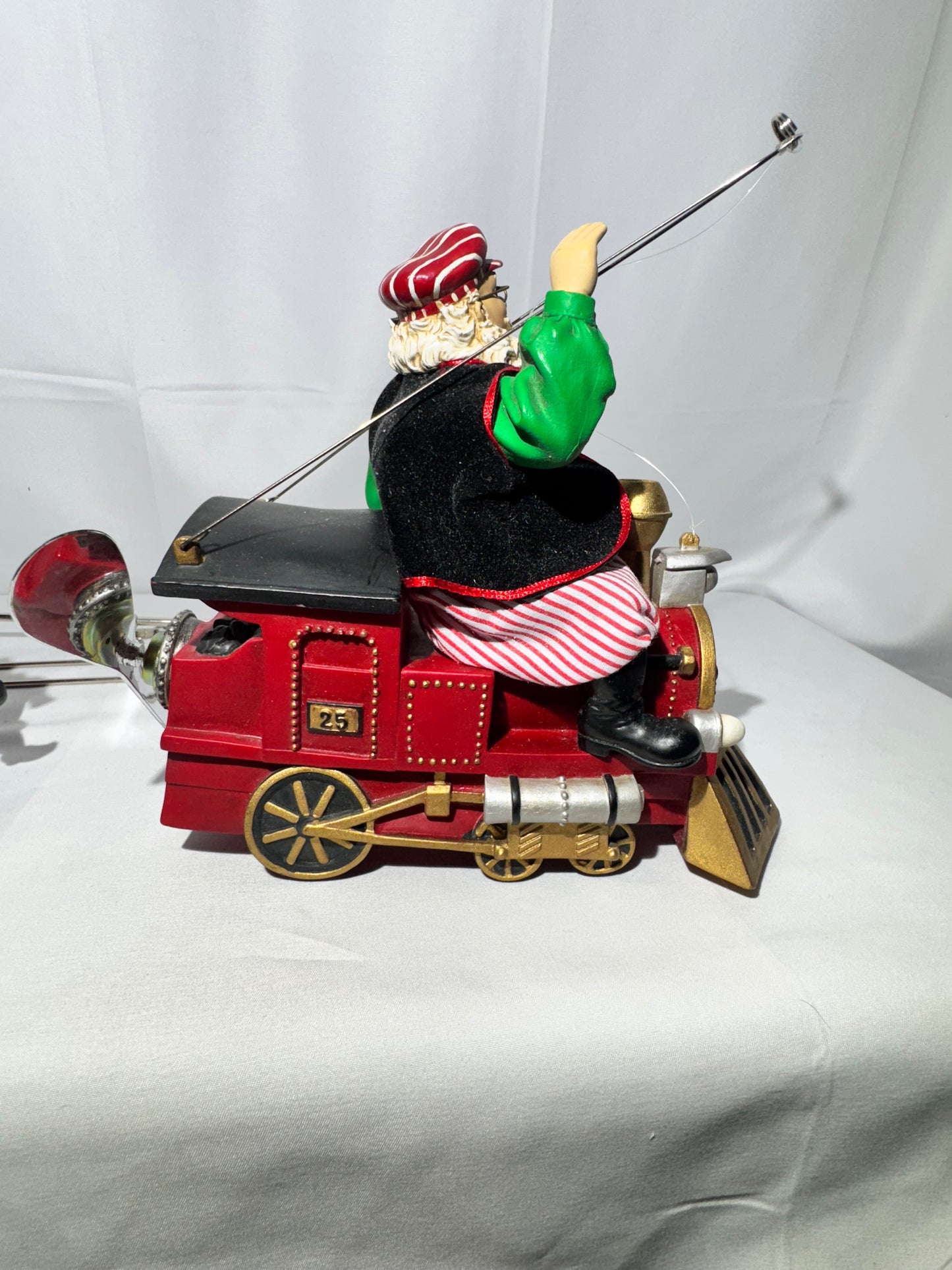 Department 56 – Flight of Fancy “High Altitude Engineer” (Item #465083) – Battery Operated, Tested & Working!