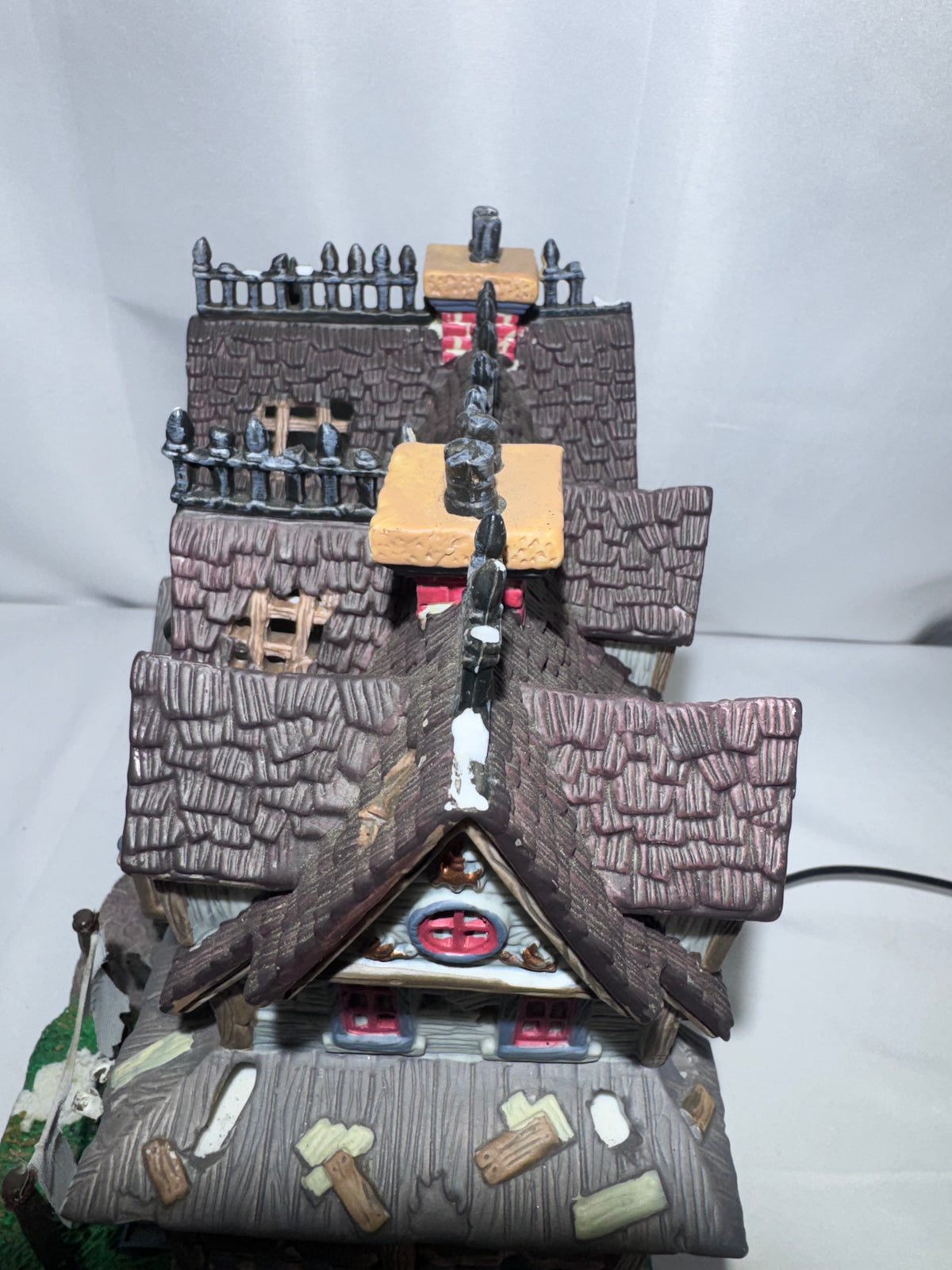 Lemax Spooky Town Boogiemen’s Hangout #65438 — Retired 2006 Halloween Village