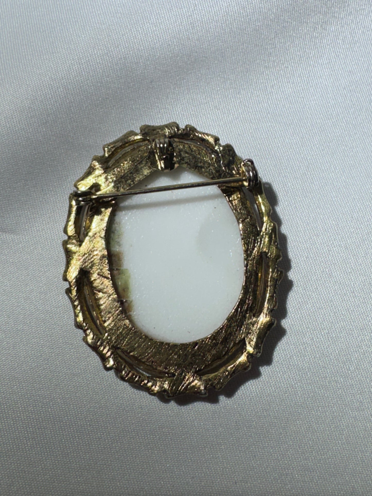 Vintage French Limoges Porcelain Miniature Brooch – Classical Mythology Scene – Ornate Gold-Tone Frame