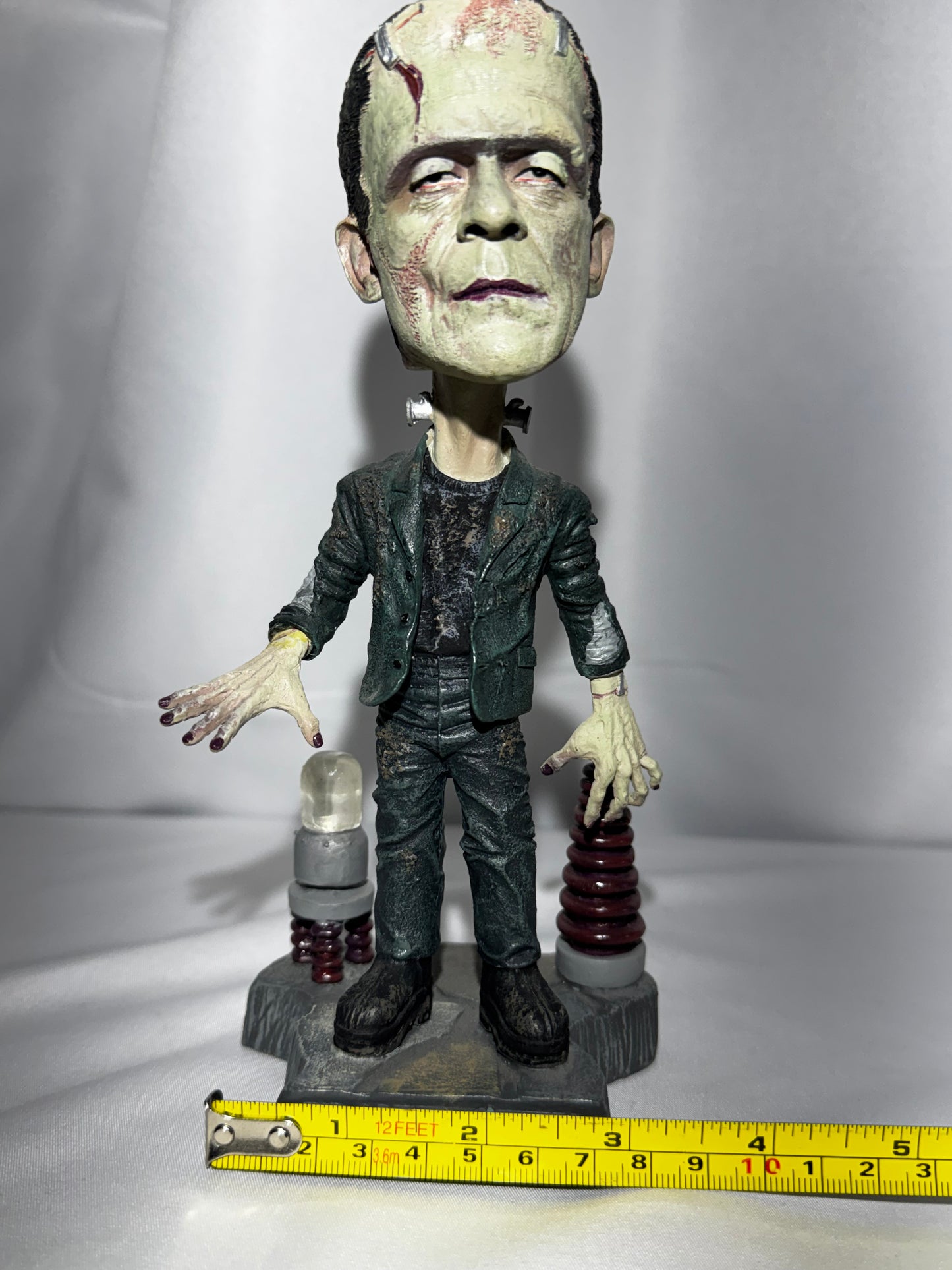 NECA Universal Monsters Frankenstein Head Knocker Bobblehead Figure 2006 w/Box