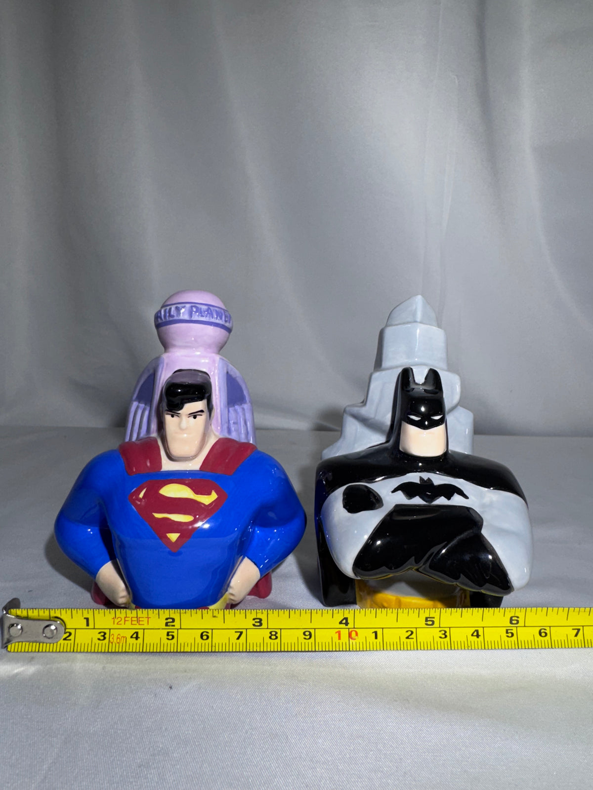 1999 DC Comics Batman & Superman Back-to-Back Salt & Pepper Shakers – Warner Bros. Studio Store