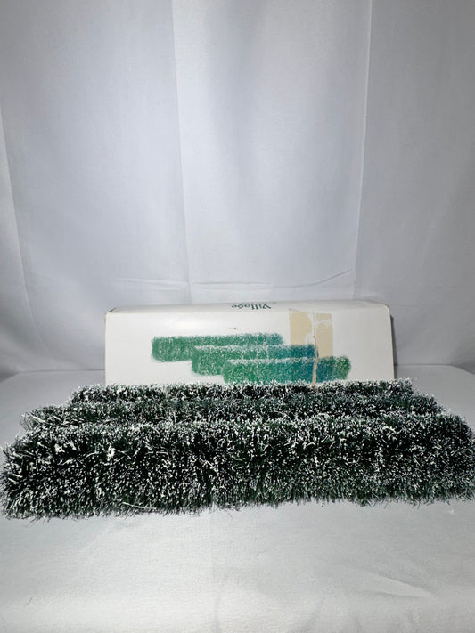 Department 56 Village Flexible Sisal Hedge – Set of 3 – Original Box (Box Repaired)