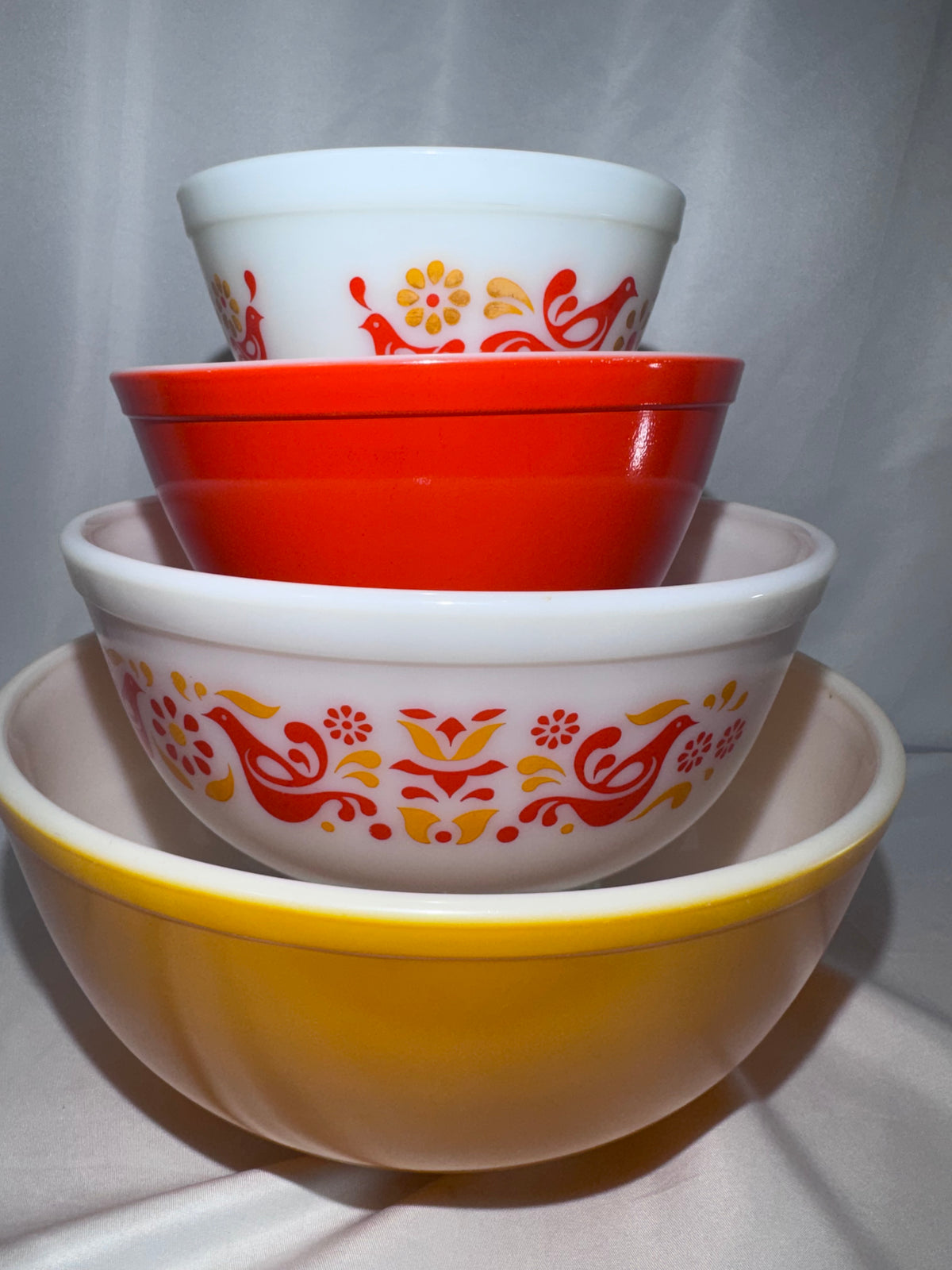 Vintage Pyrex Friendship Mixing Bowl Set of 4 401 402 403 404 Red Orange Roosters