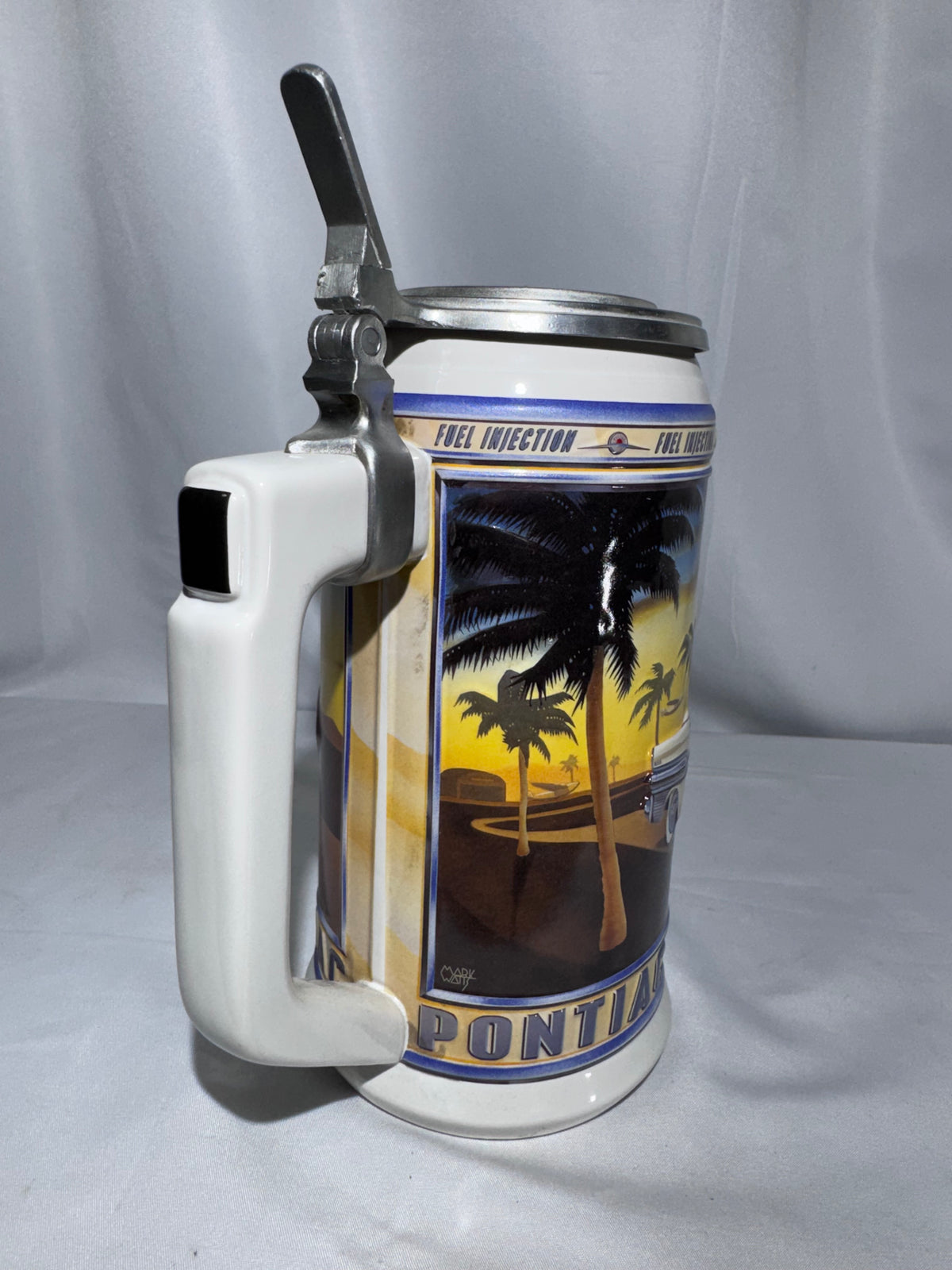 2001 Budweiser Classic Car Series – 1957 Pontiac Bonneville Convertible Collector Beer Stein – Original Box