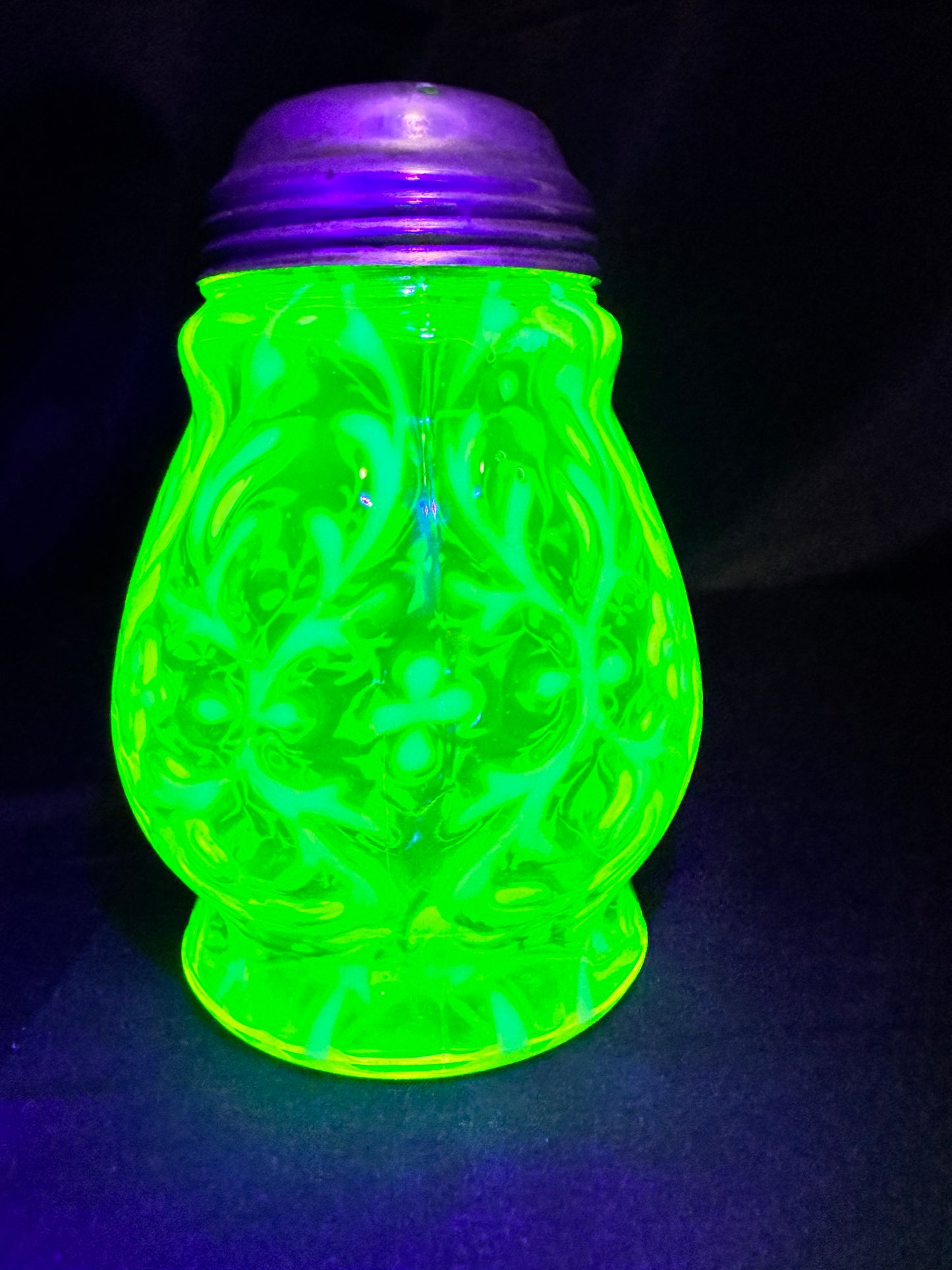 Northwood Spanish Lace Uranium Glass Shaker – Vaseline Opalescent