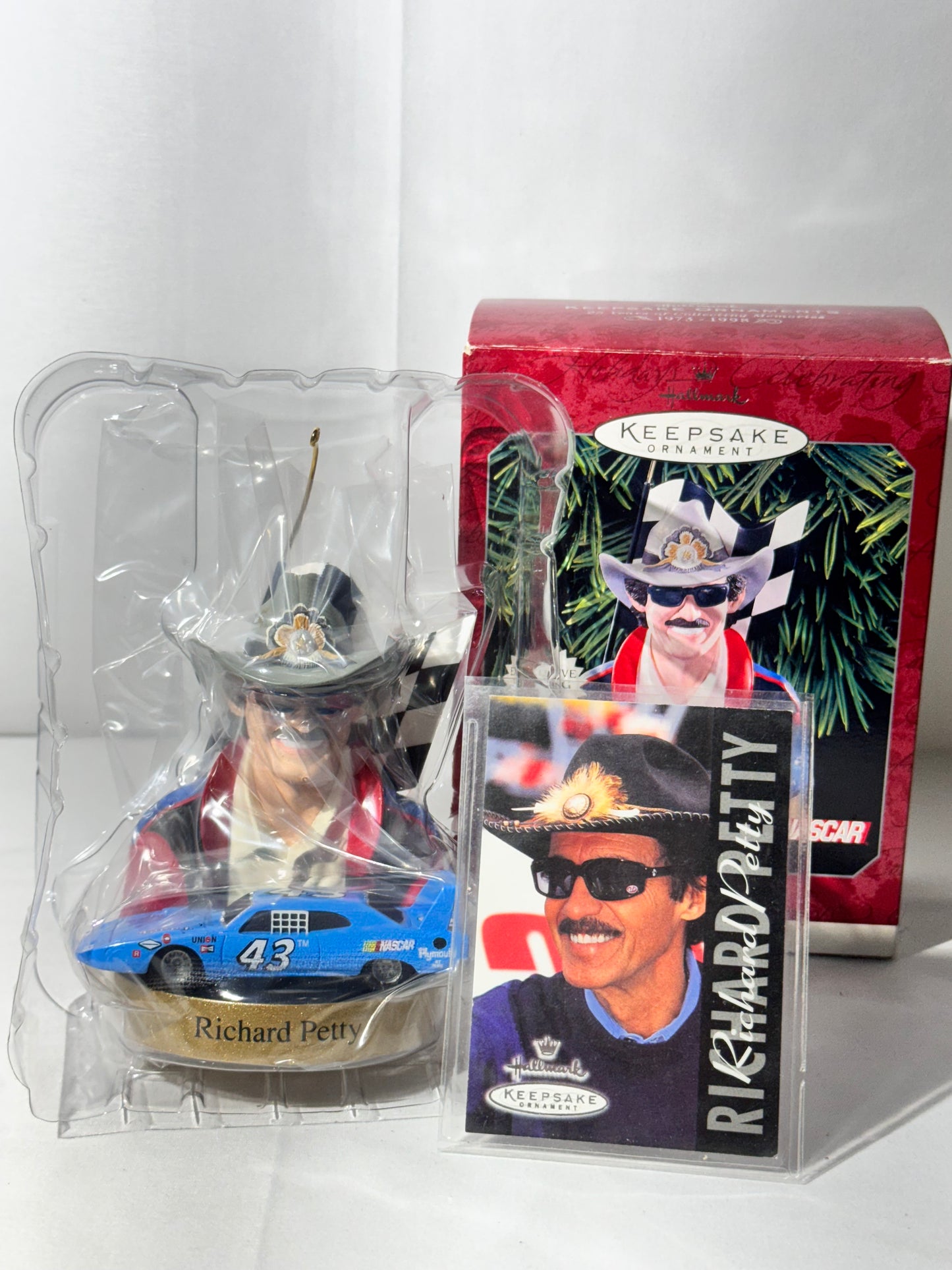 Richard Petty #43 Keepsake Ornament – NASCAR Legend – with Trading Card – Collector’s Series