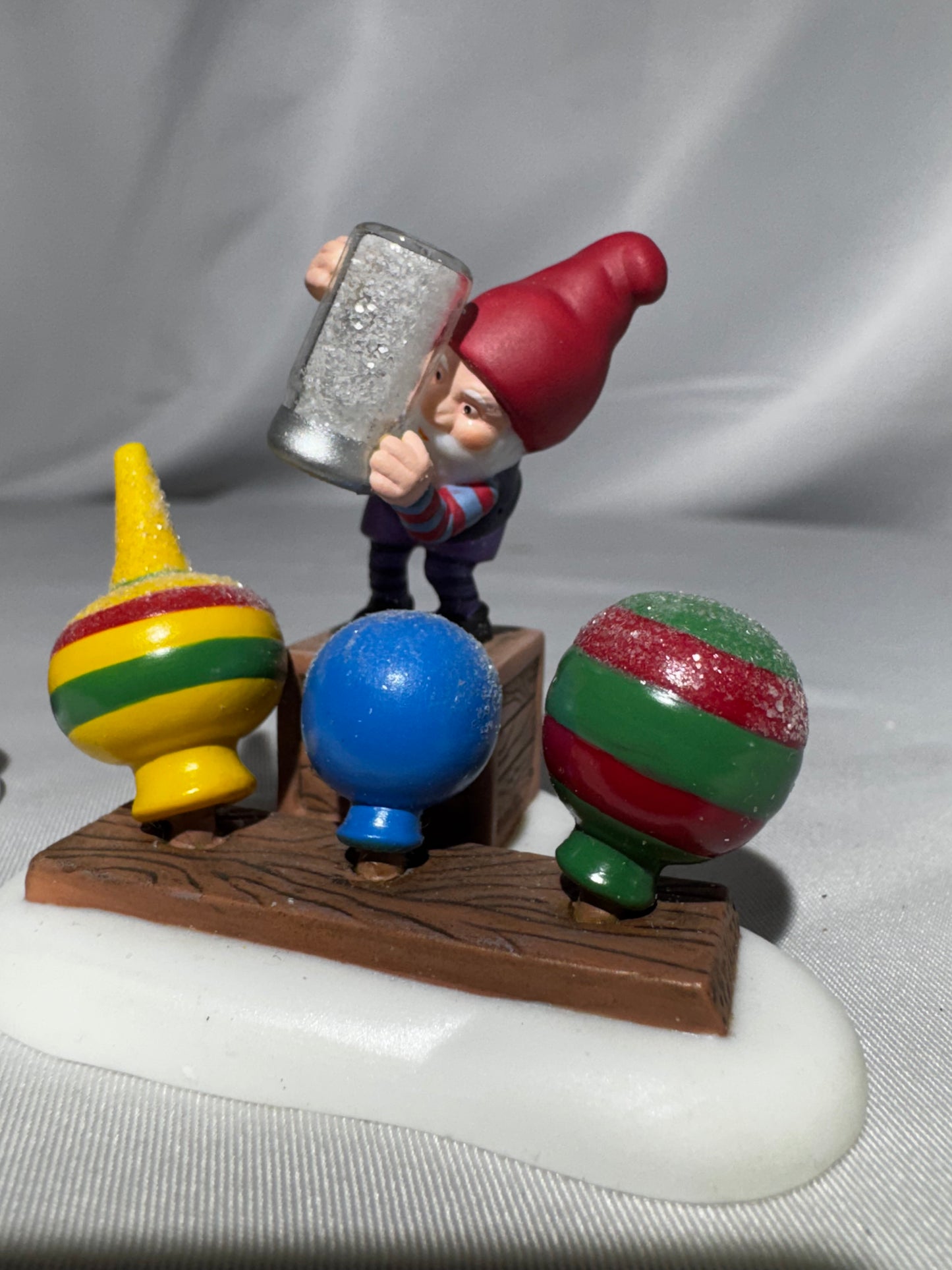 Department 56 North Pole Village Glitter Detail #56.56812 Retired Accessory Set w/ Box Repaired