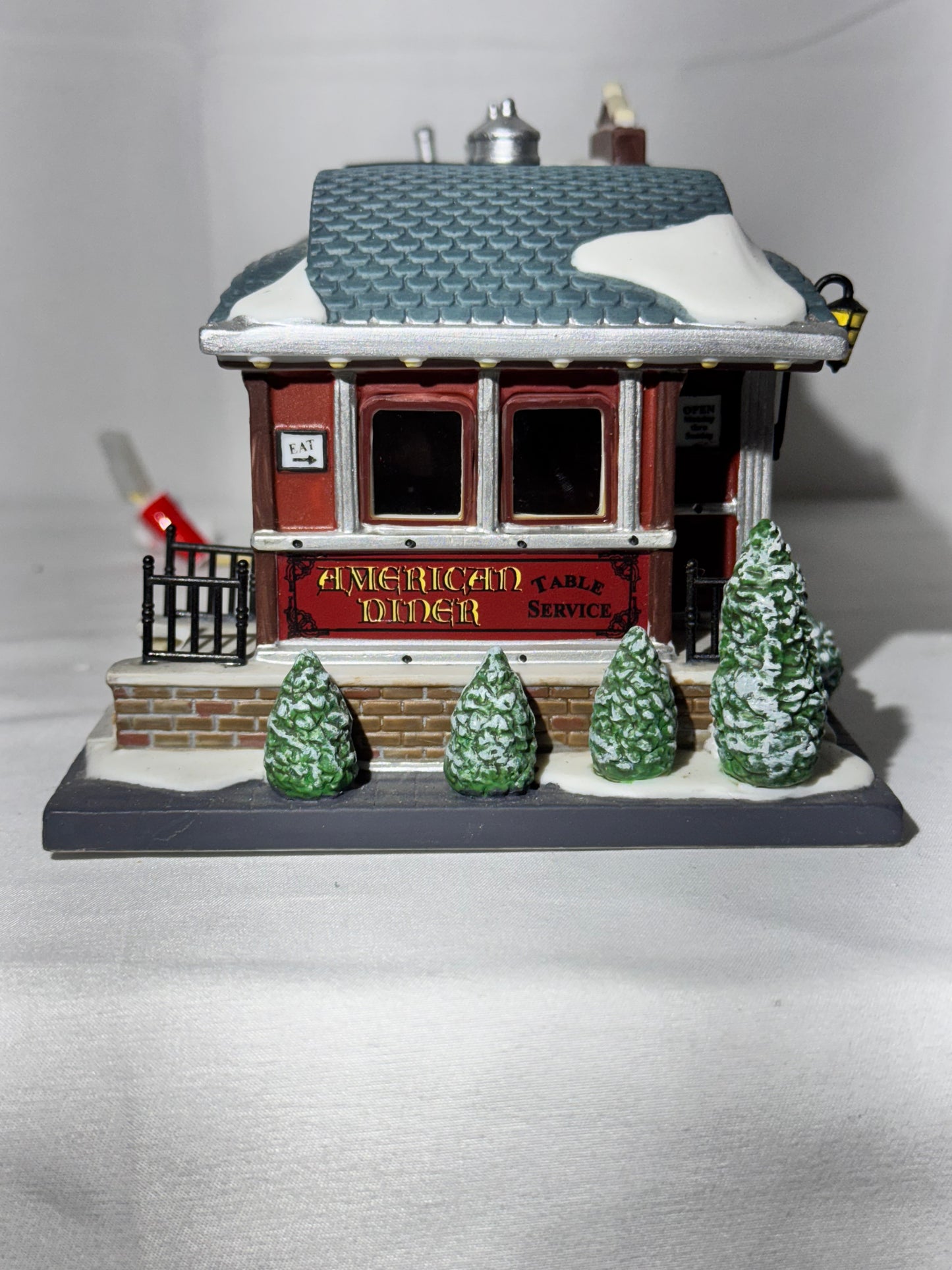 Department 56 “American Diner” – Christmas in the City Series (#799939)