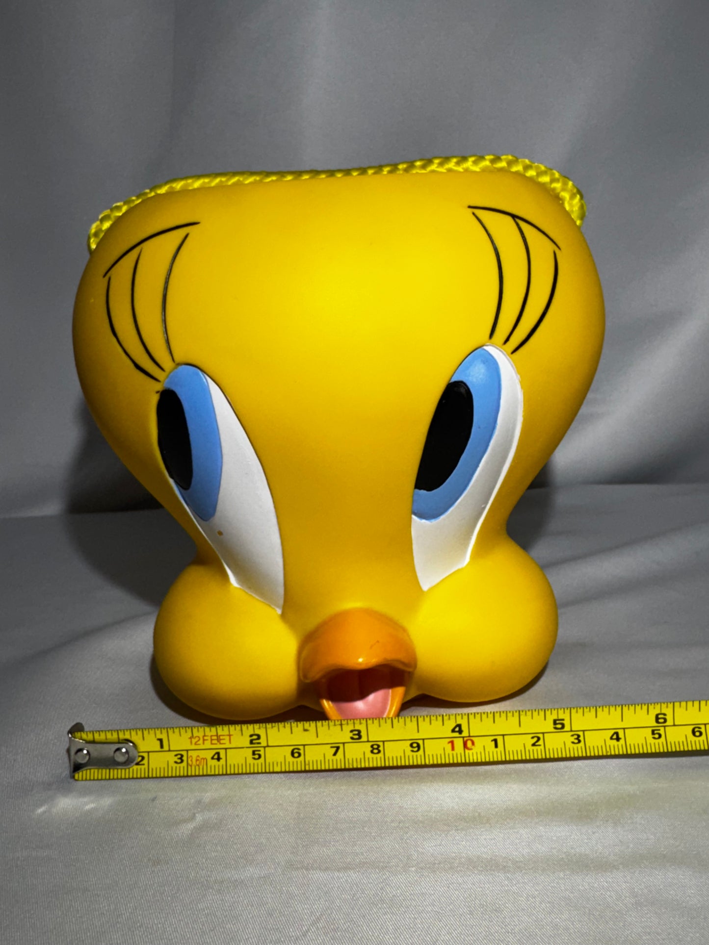Vintage 1997 Warner Bros. Applause Tweety Bird Bucket / Container