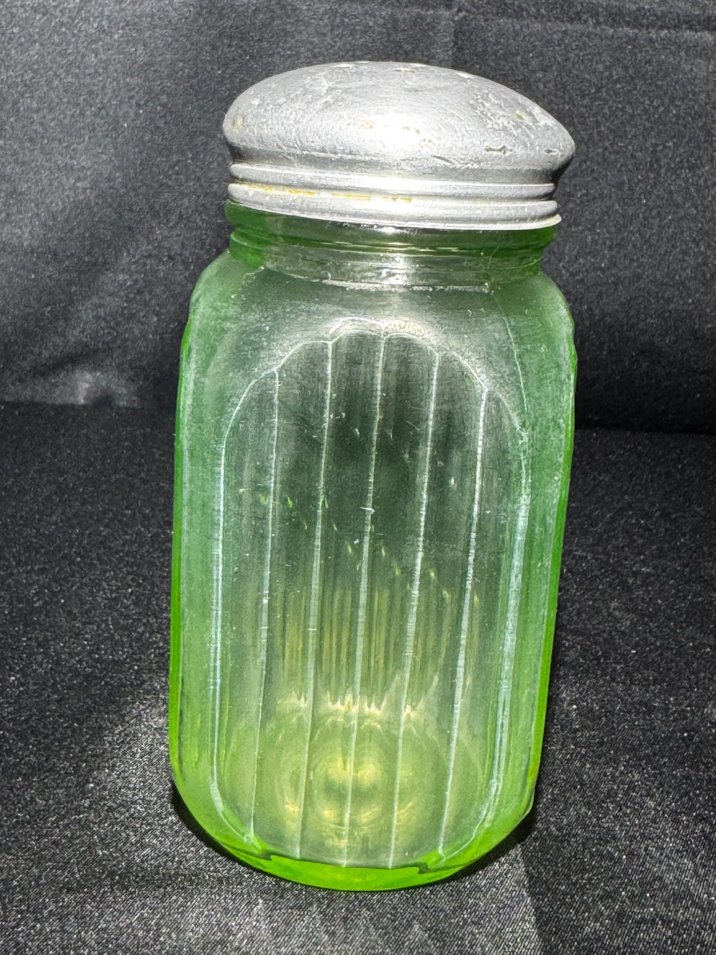 Vintage Anchor Hocking Uranium Glass Hoosier Shaker Ribbed Green Glass w/ Metal Lid