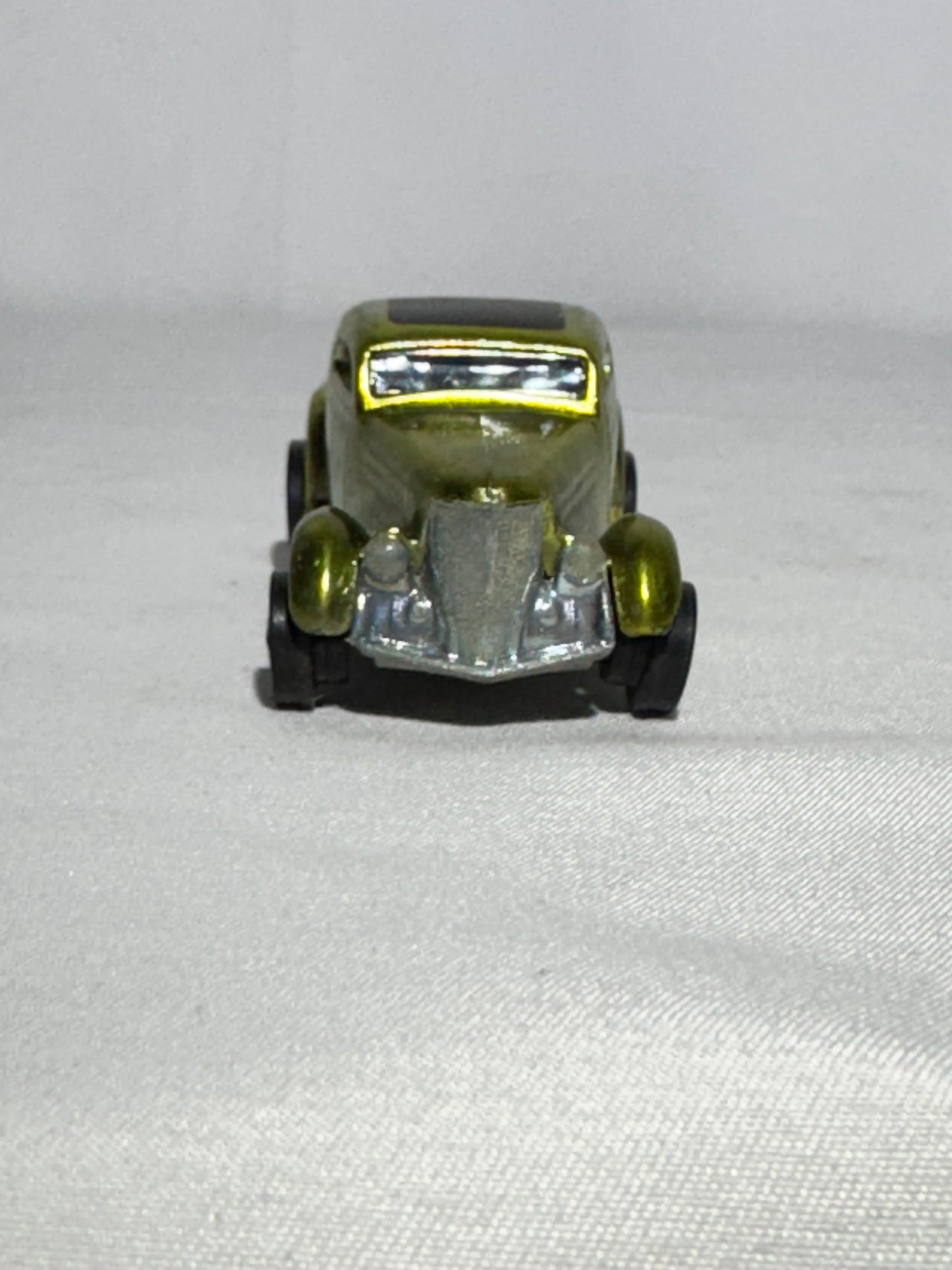 Hot Wheels Redline Classic ’36 Ford Coupe Antifreeze Lime