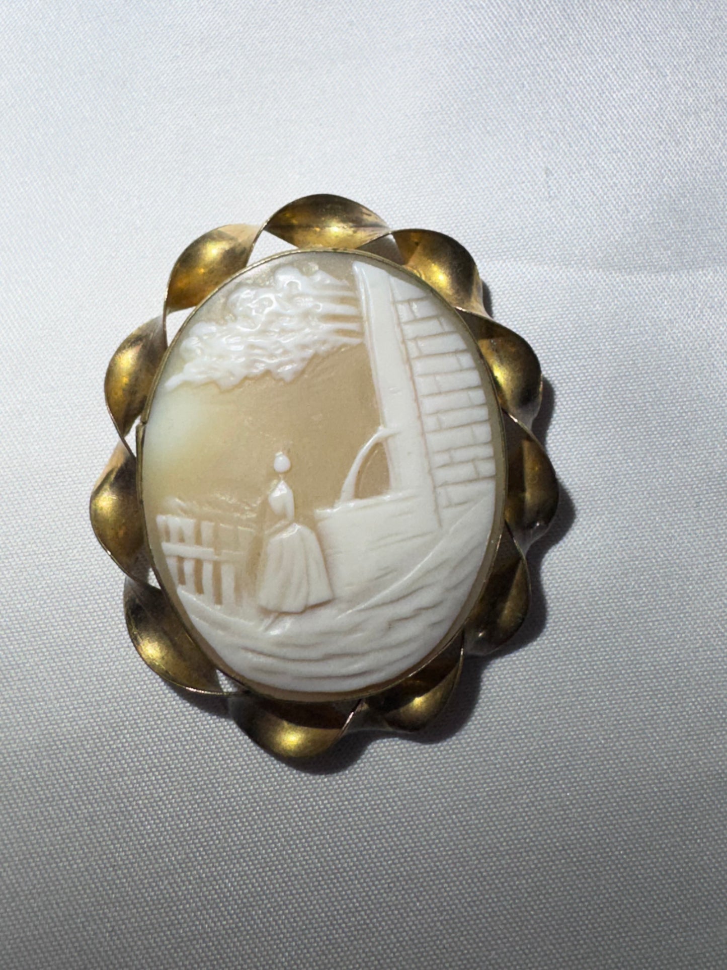 Antique/Vintage Victorian-Style Carved Shell Cameo Brooch – Rebecca at the Well – Gold-Tone Frame