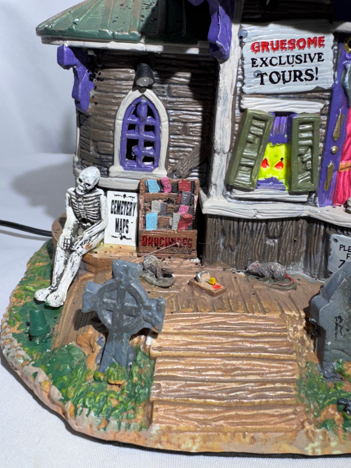 Lemax Spooky Town Cemetery Tours #25327 – Retired 2012 Animated & Lighted Halloween Village