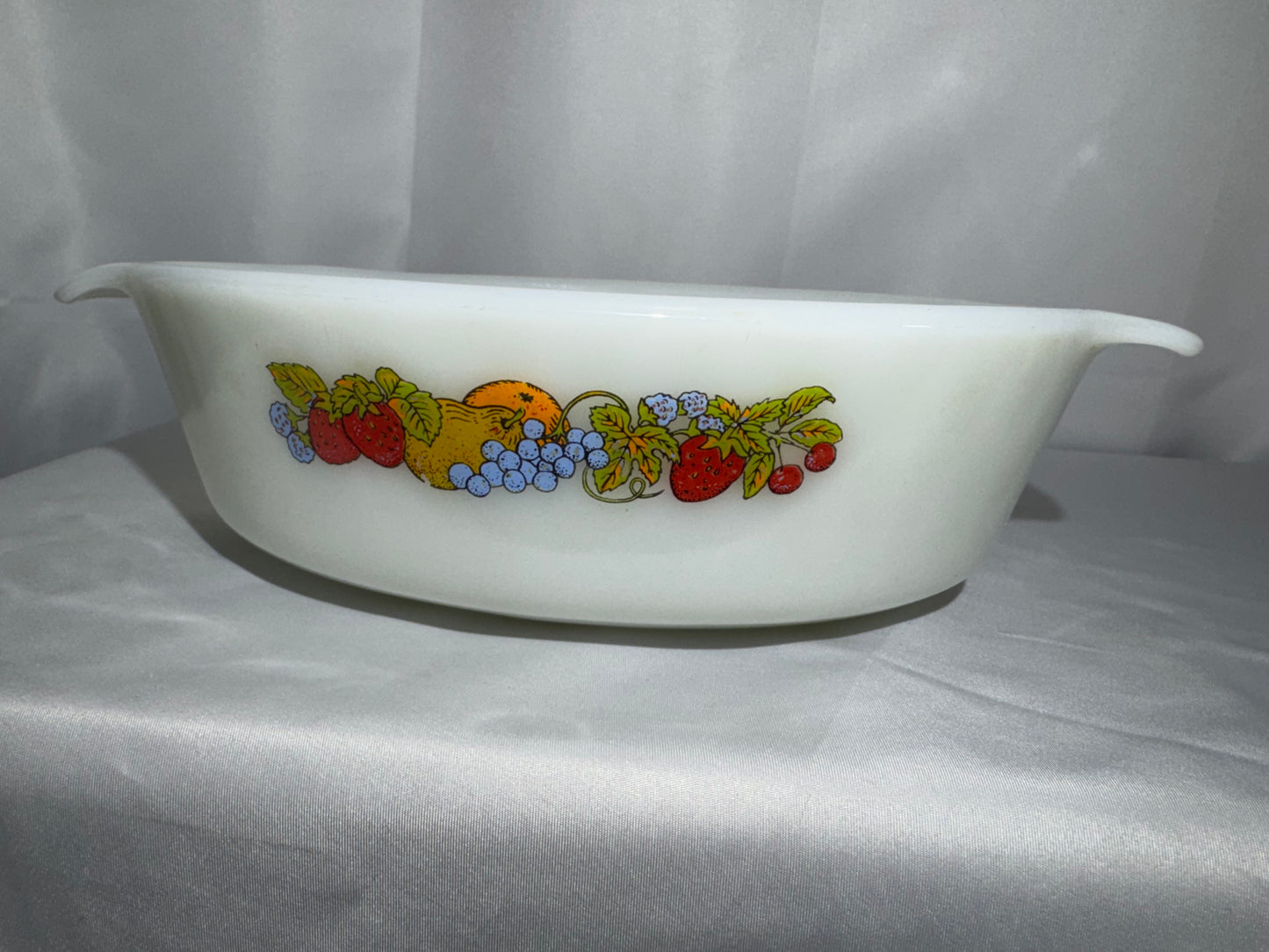 Vintage Anchor Hocking Fire-King Nature’s Bounty 1.5 Qt Milk Glass Casserole Dish
