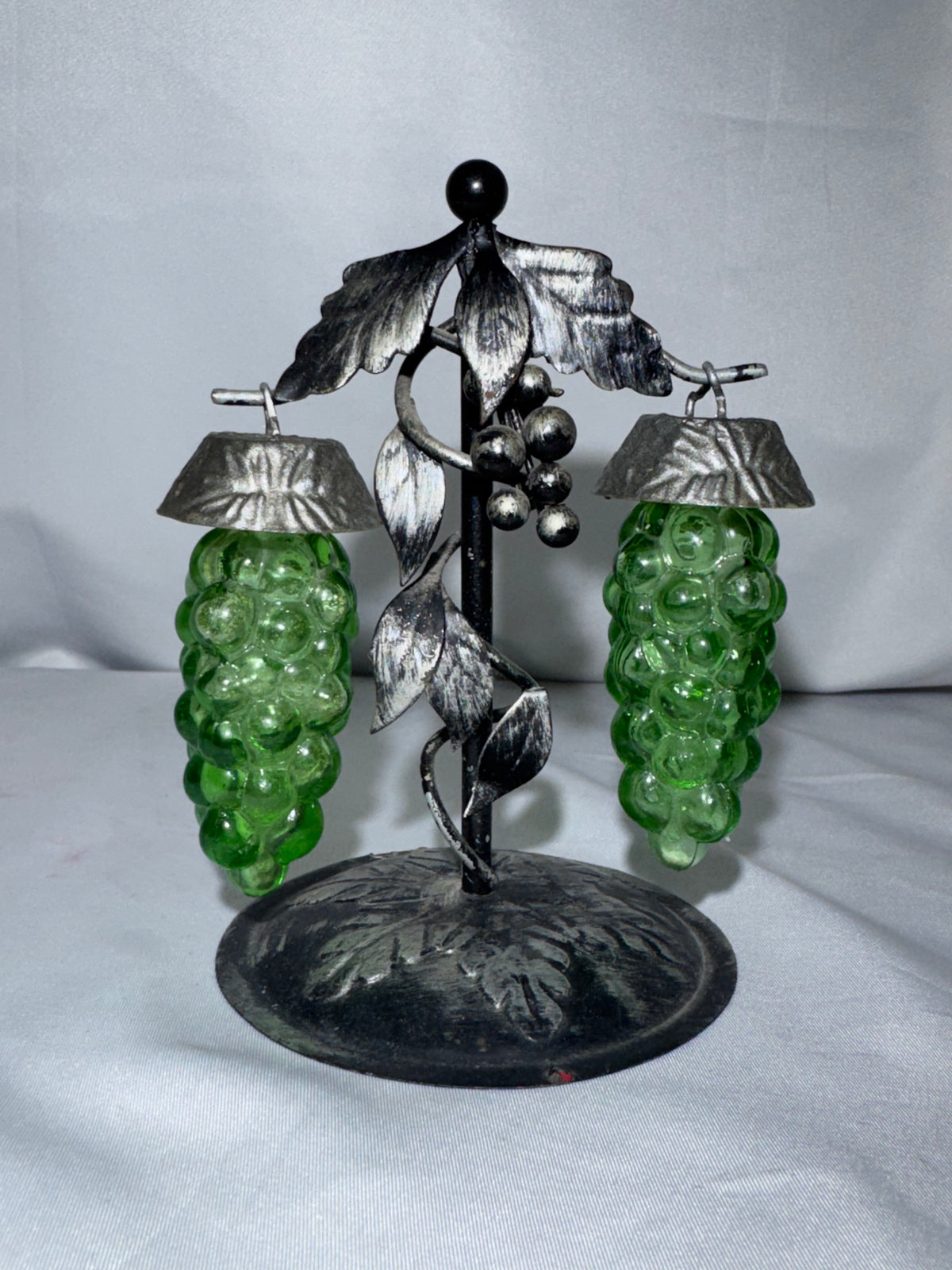 Vintage Green Glass Hanging Grape Salt & Pepper Shakers with Metal Vine Stand – 1950s–1960s