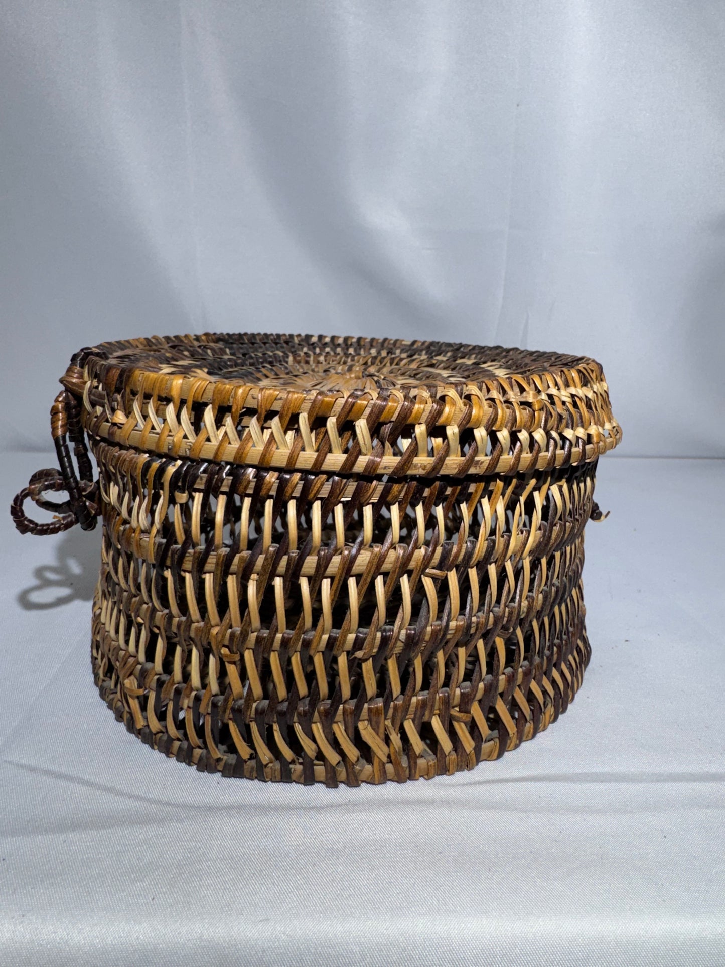 Handwoven Lidded Basket – Natural Reed/Wicker – Decorative Folk Art