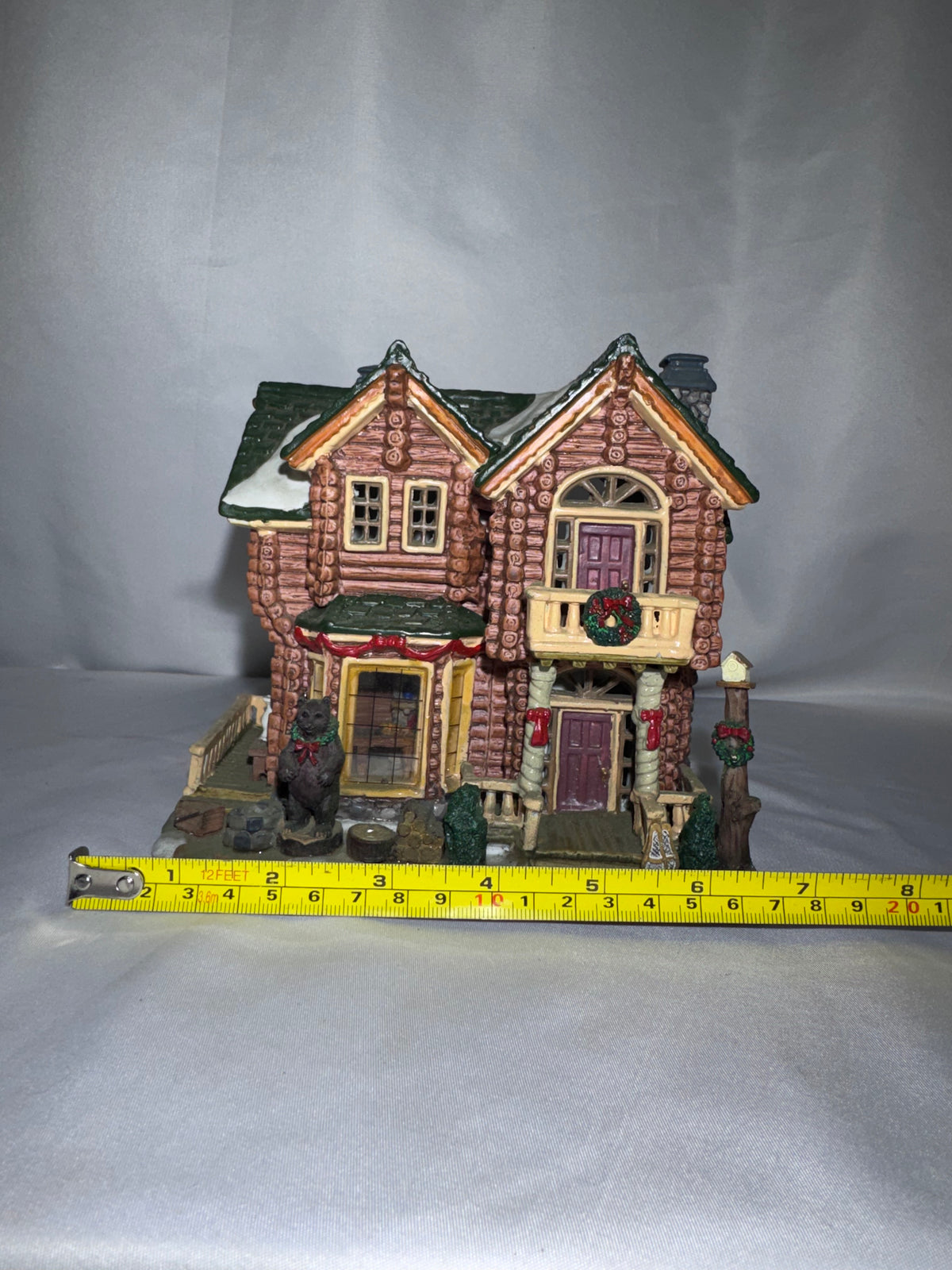 Lemax Vail Village Collection – Mountain Breeze Retreat #45074 (2004)