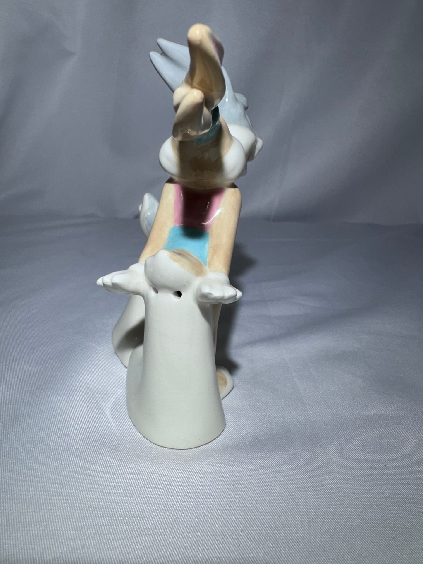 Vintage 2016 Looney Tunes Lola Bunny & Bugs Bunny Magnetic Salt & Pepper Shaker Set – Westland Giftware