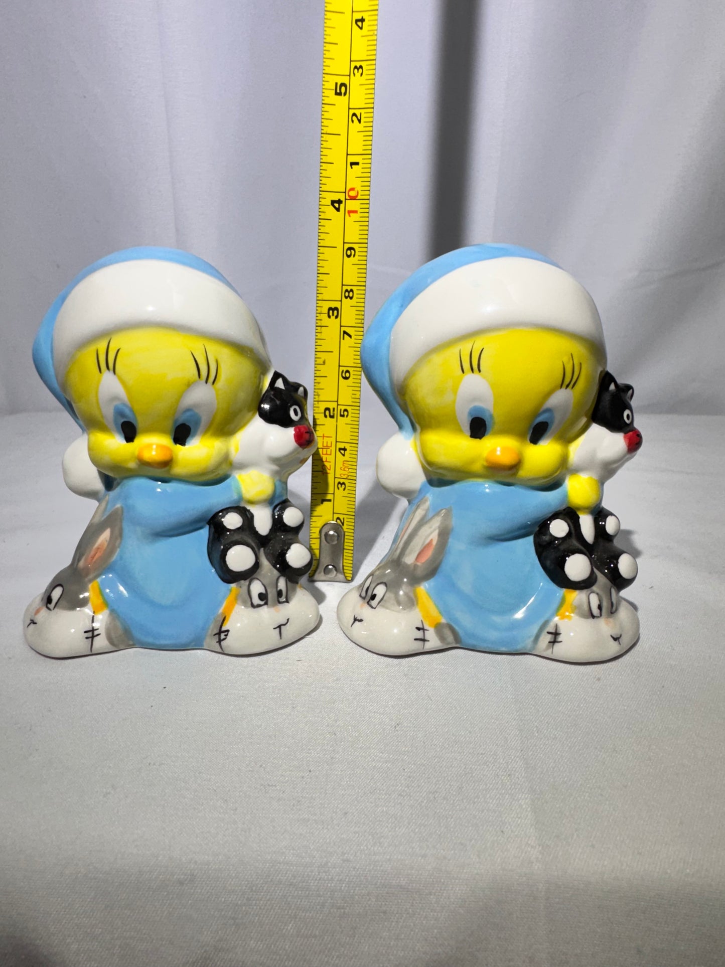 Looney Tunes Tweety Bird Ceramic Salt & Pepper Shakers – Warner Bros.