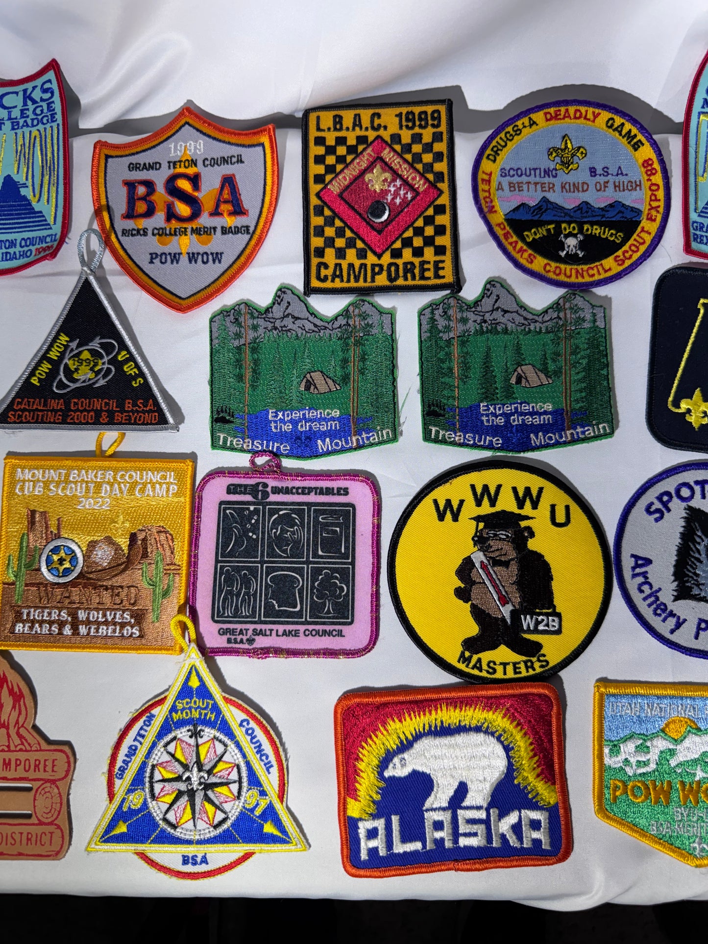 Lot of 24 Vintage Boy Scout Patches & Scouting Memorabilia – 1960s–1990s – Mixed Collection