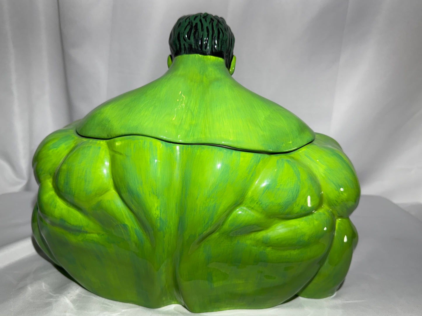 2003 NECA Marvel Hulk Ceramic Cookie Jar w/ Original Box Universal Studios 10”