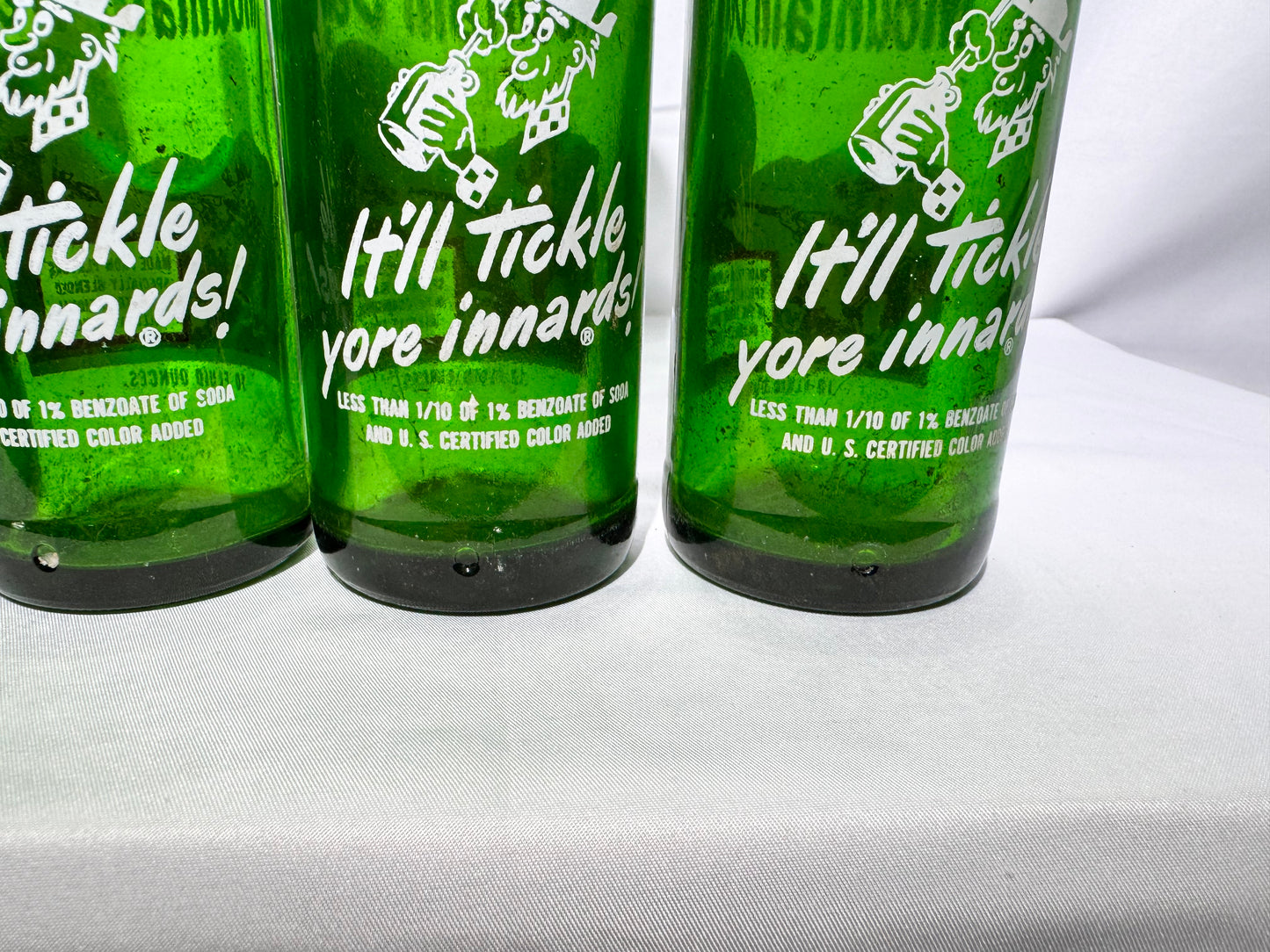 Rare Vintage Mountain Dew Green Glass Bottles – 10 fl oz – Hillbilly Slogan Graphics 6pack