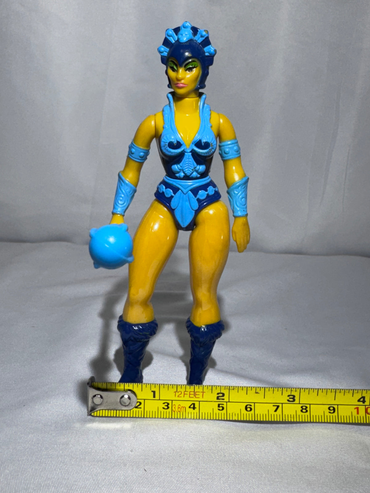 Vintage 1982 Mattel Masters of the Universe Evil-Lyn Action Figure