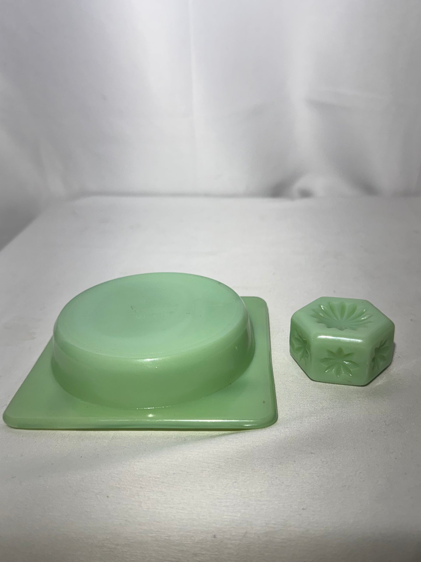 Vintage Jadeite Glass Ashtray Set – Fire-King & Hexagonal Floral Piece