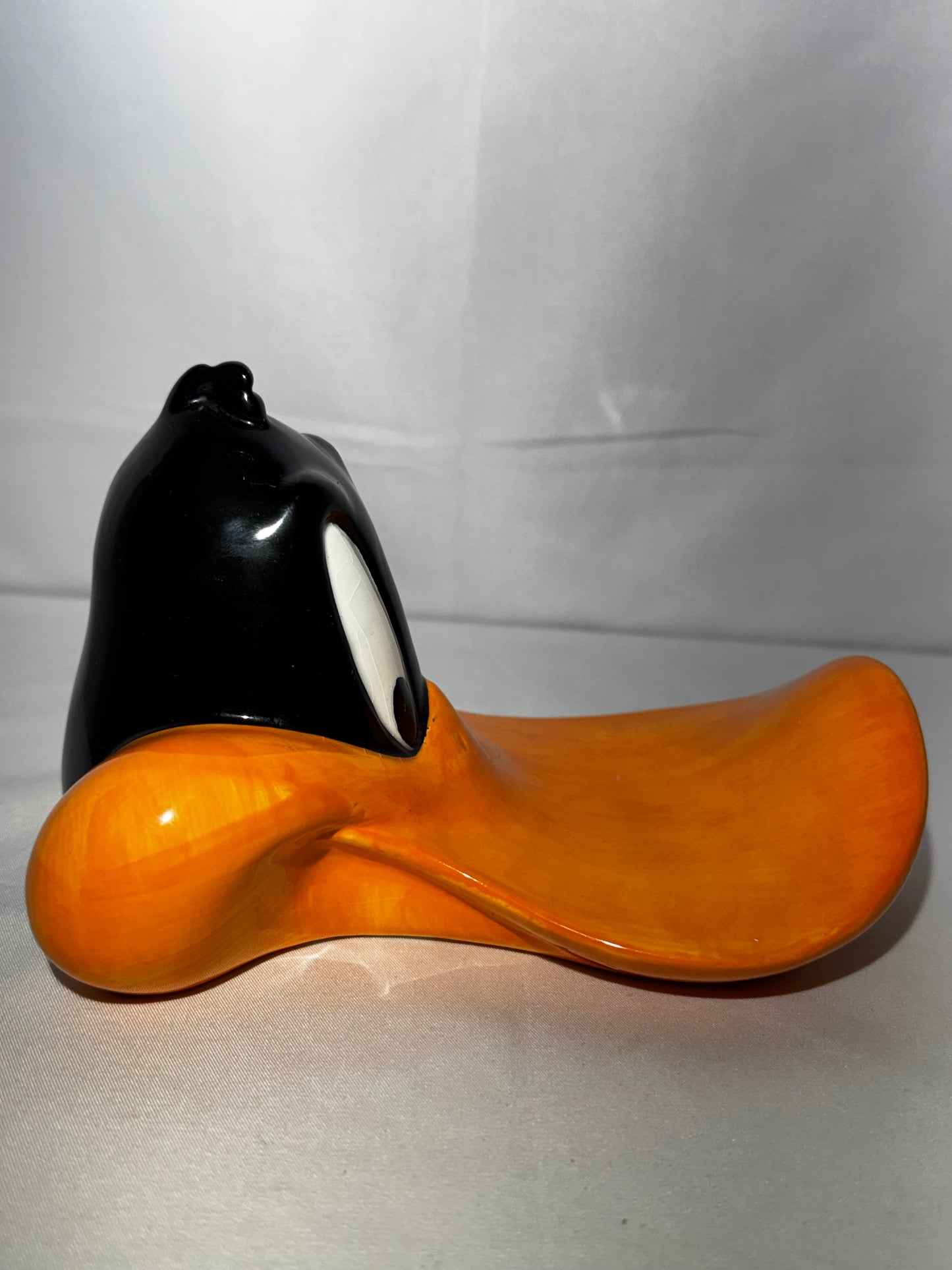 Vintage 1990s Warner Bros Looney Tunes Daffy Duck Ceramic Soap Dish