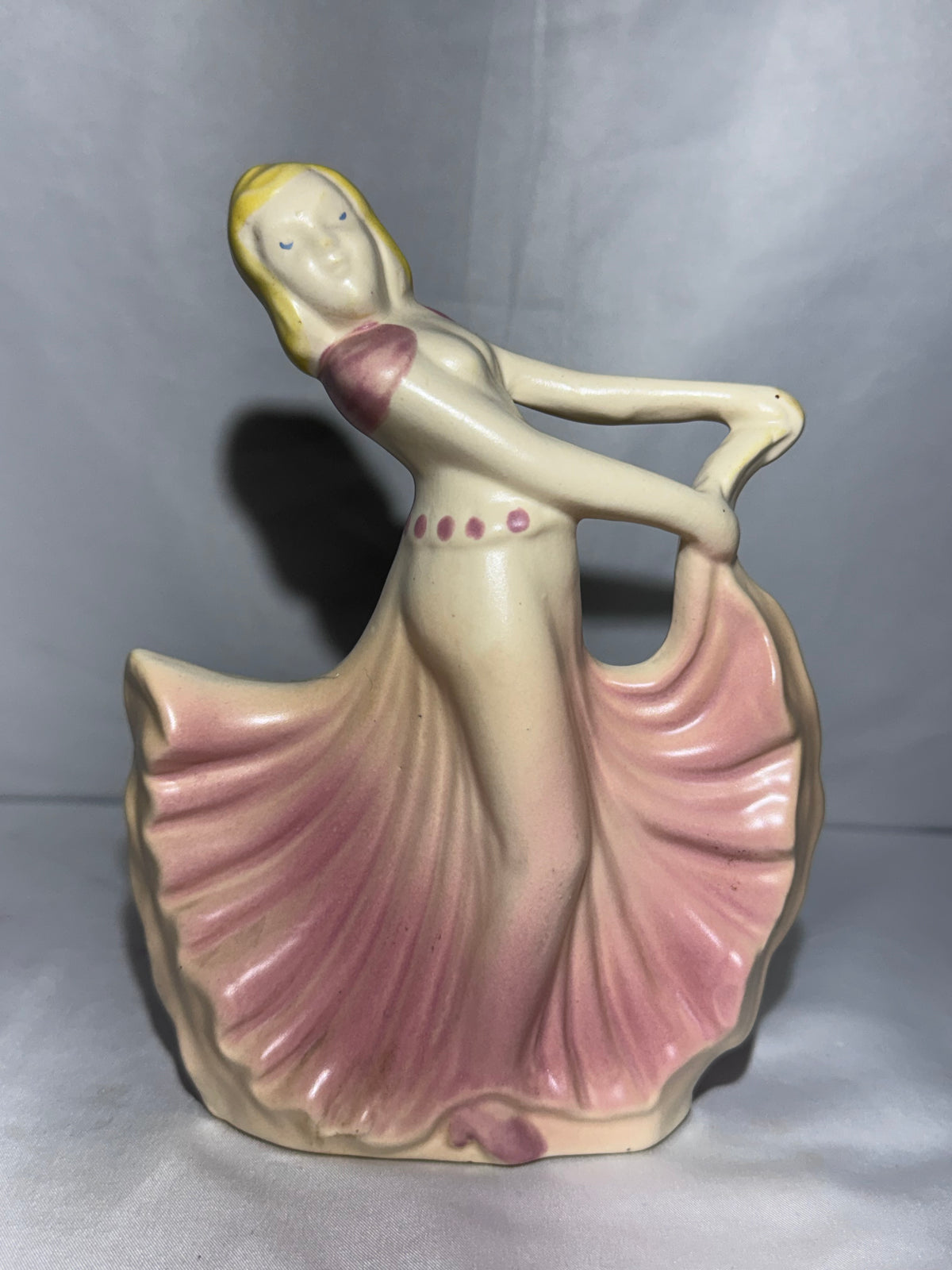 Vintage Hull Pottery Dancing Lady Planter #955 – 1940s Art Deco Figural Vase – Hairline Crack
