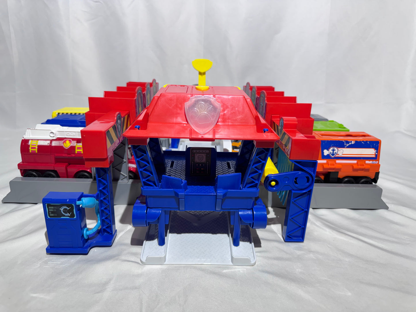 PAW Patrol Big Truck Pups Truck Stop HQ Playset – Complete Crew & Trucks