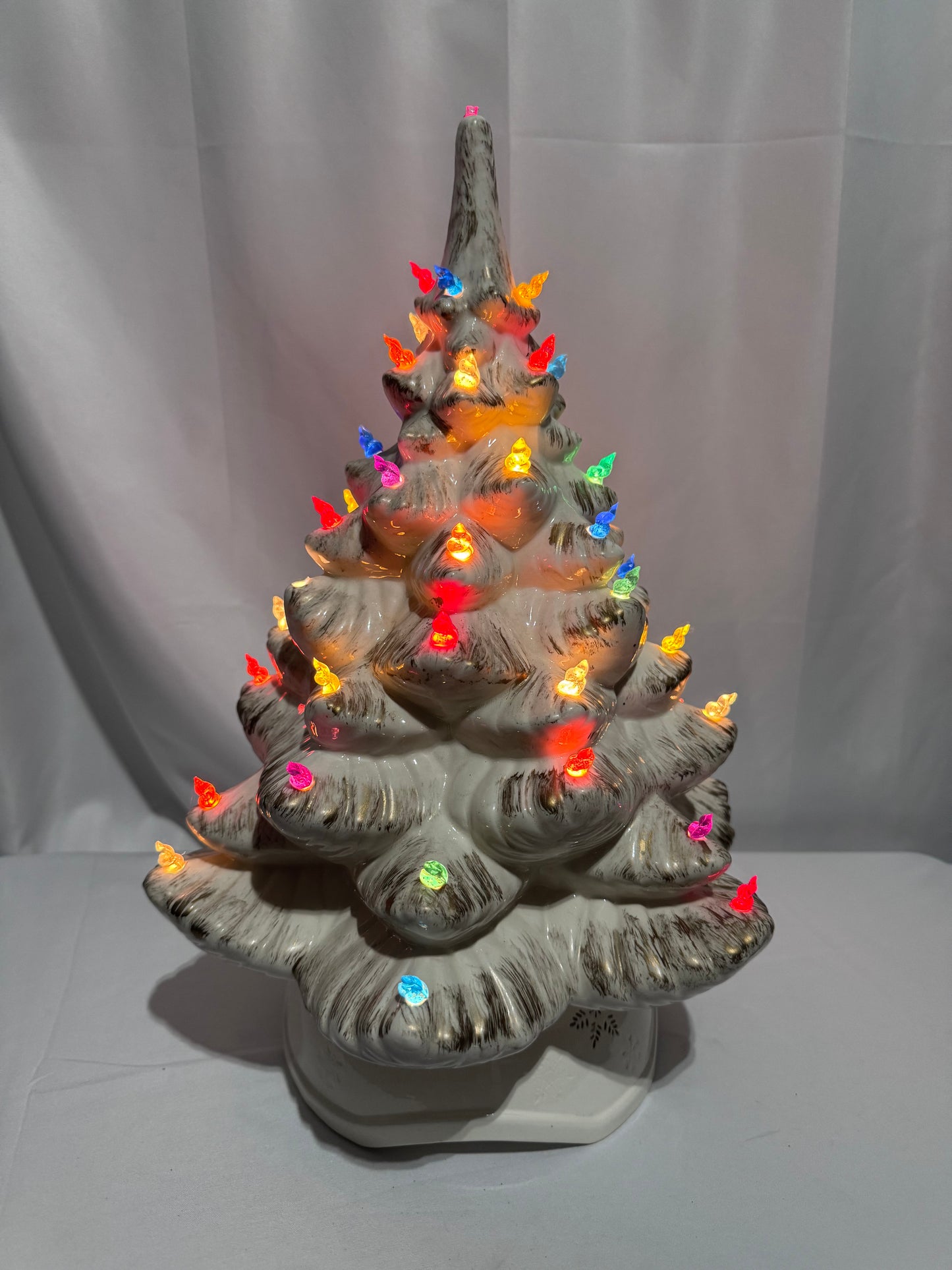 Vintage 1982 Byron Molds Ceramic Christmas Tree – 16.5” – Lighted