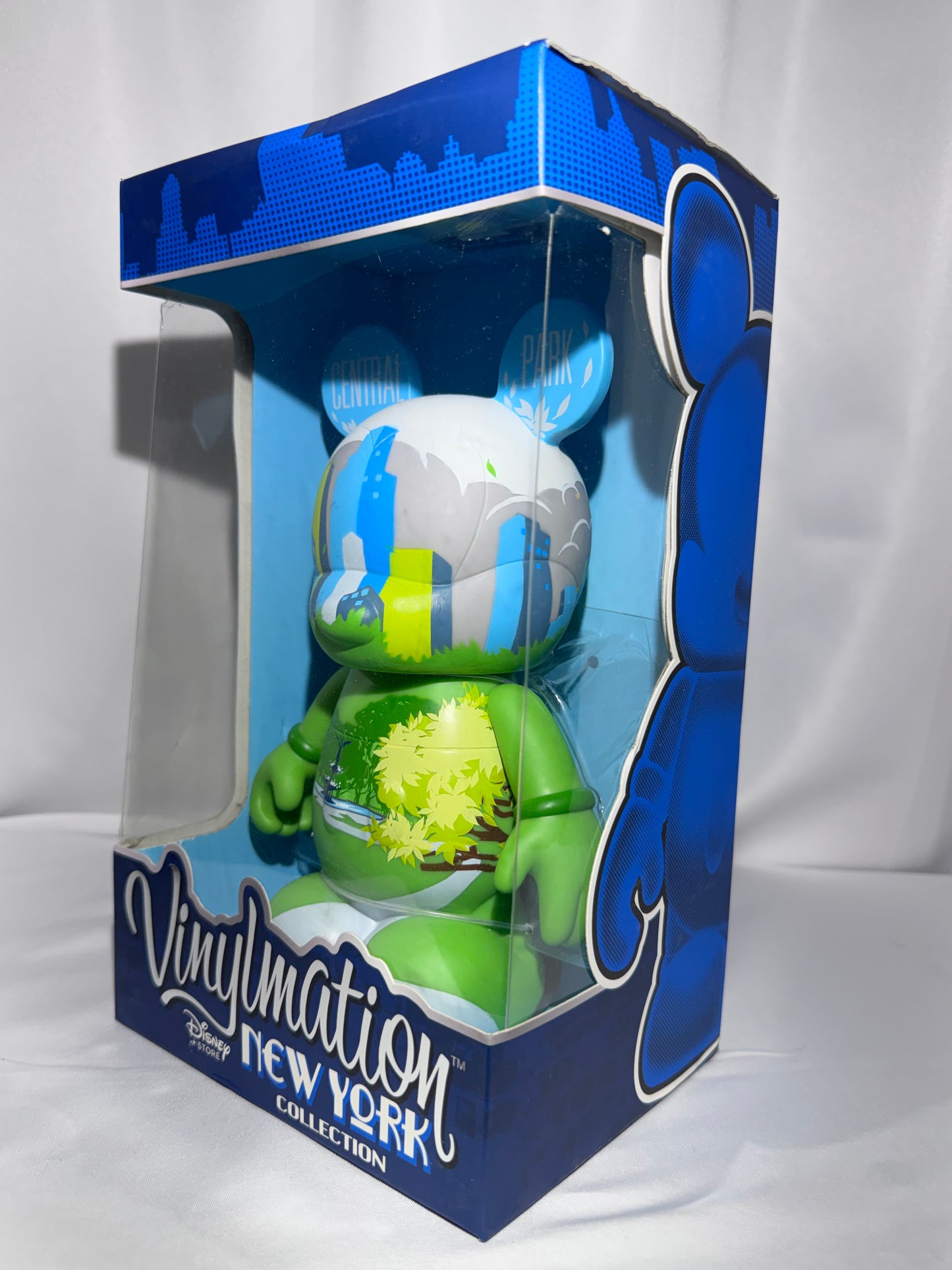 Disney Vinylmation New York City Central Park 9” Figure Oskar Mendez LE 1540