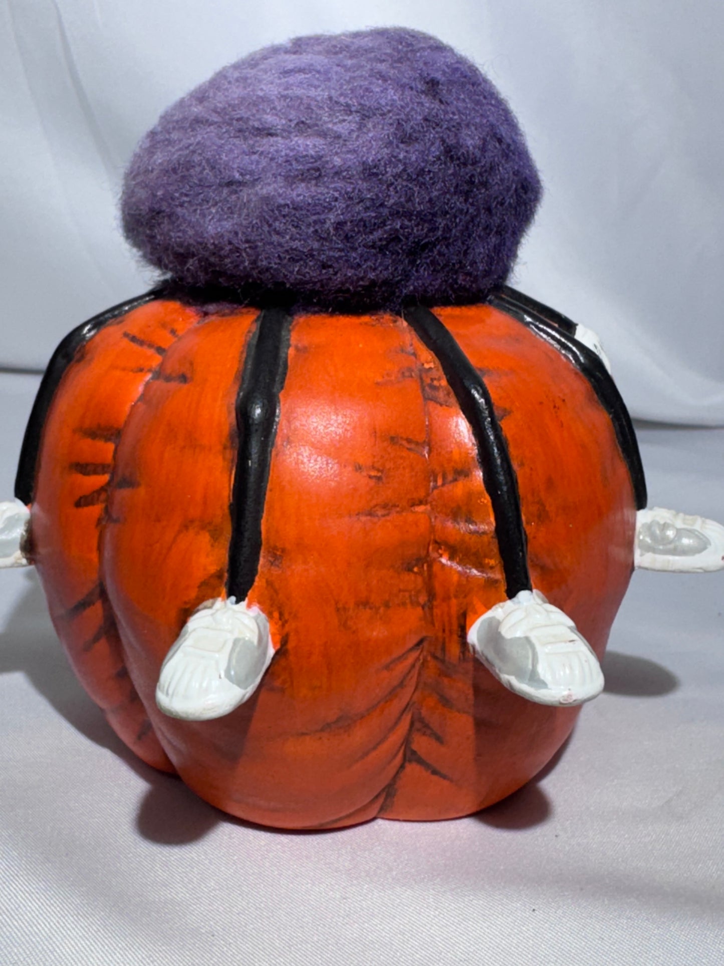 Vintage 1986 Hand-Painted Pumpkin & Spider Ceramic Figurine – Dona’s Mold