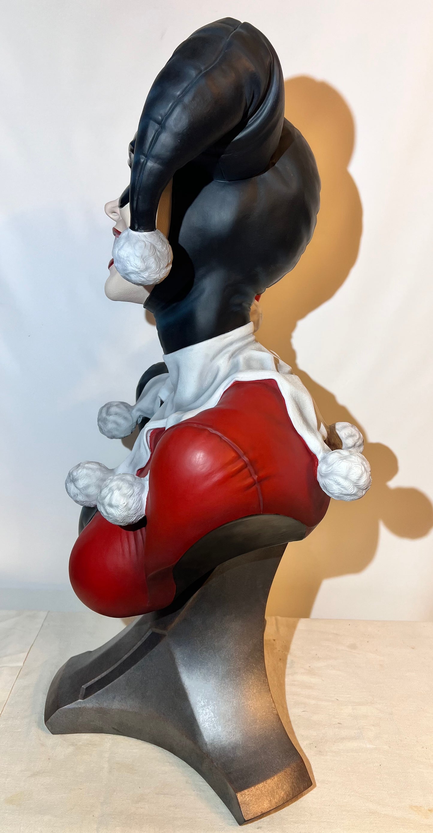 Harley Quinn- 28 1/2” Life Size Bust - Side Show - Limited Edition - Realistic- Hand Painted- Batman - Villain