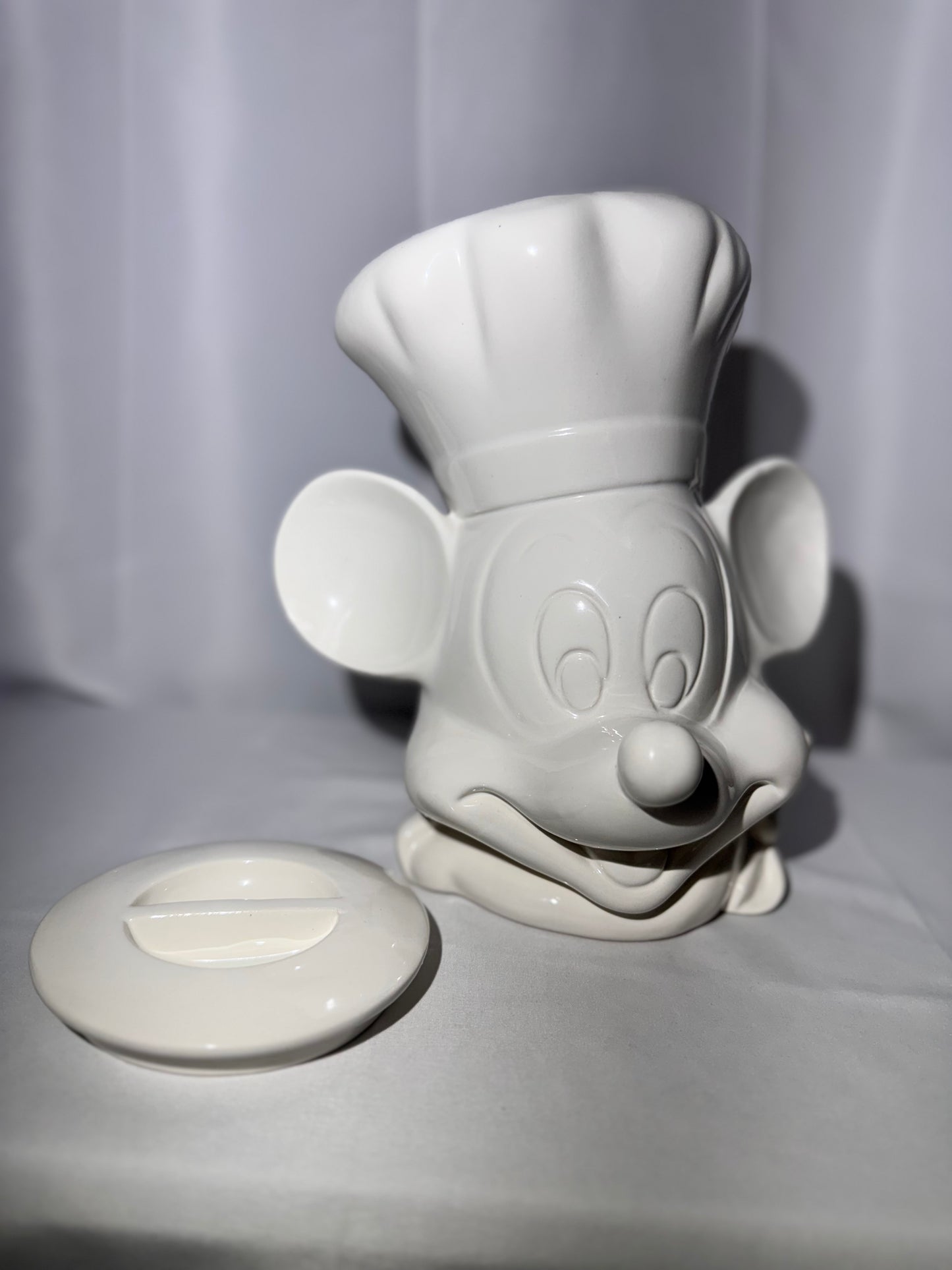 Mickey Mouse - Cookie Jar - Chef Mickey - Disney- Treasure Craft