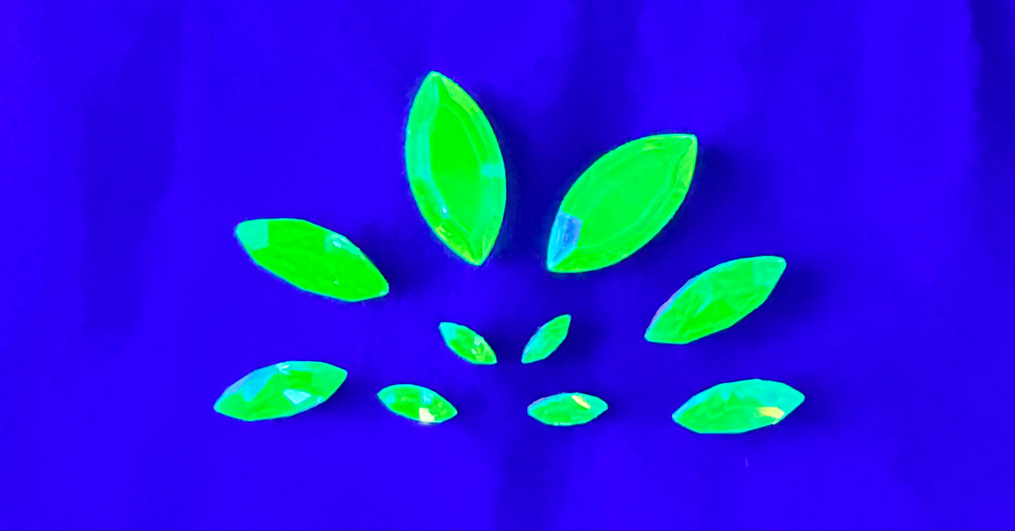 Uranium Gemstones - 10 pieces- Navette - green - some have foiled backs - each piece is unique and has its own characteristics some may have imperfections.