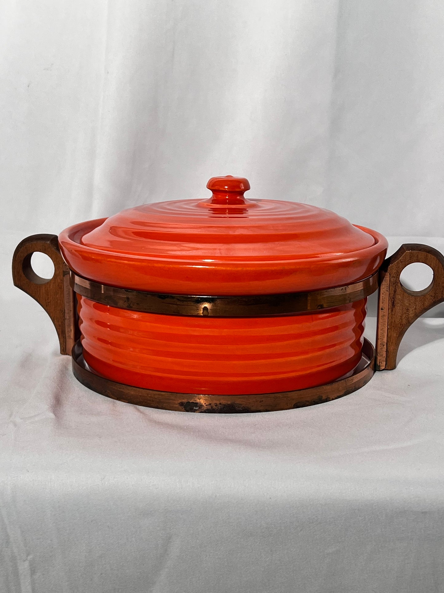 Bauer pottery- Los Angeles- 9 1/2” casserole - copper stand with wooden handles- Vintage - Orange