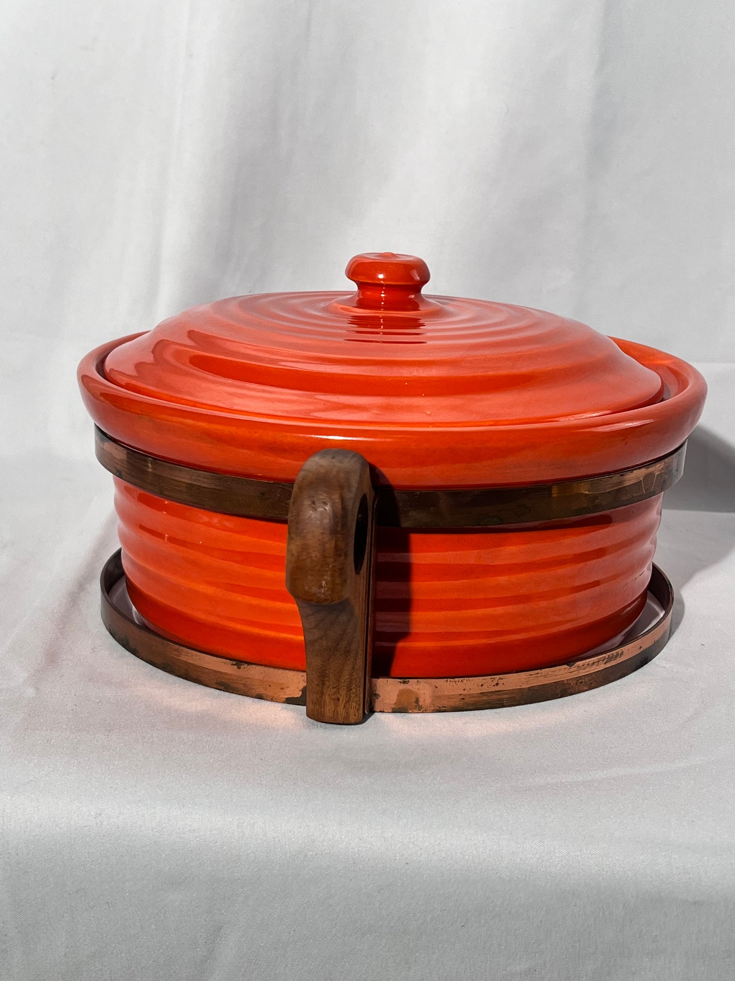 Bauer pottery- Los Angeles- 9 1/2” casserole - copper stand with wooden handles- Vintage - Orange