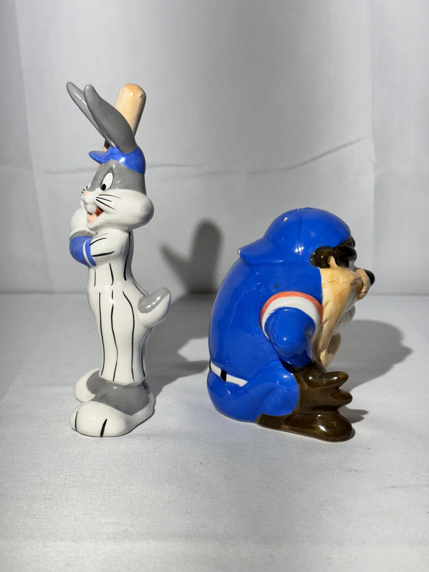 Bugs Bunny & Taz - Salt and Pepper- Baseball- Warner Brothers- Looney Tunes- original box- item number 6206